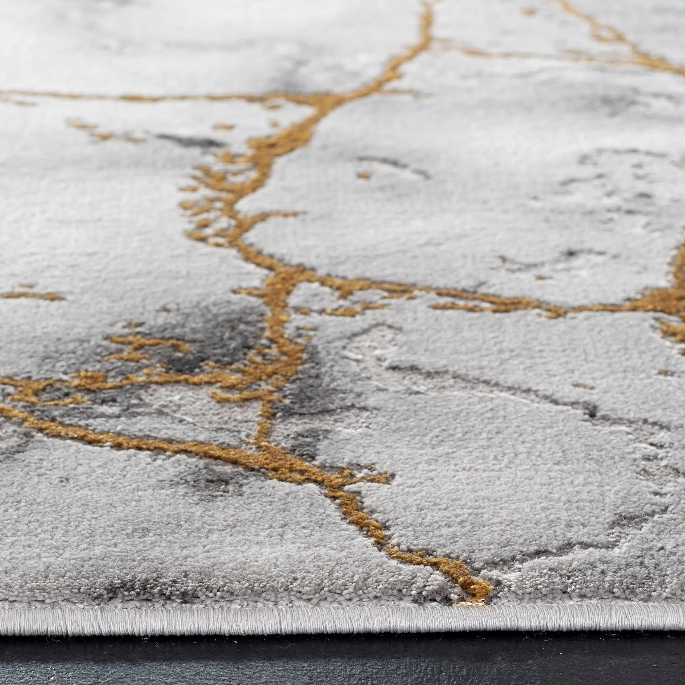 SAFAVIEH Craft Miyase Modern Abstract Rug