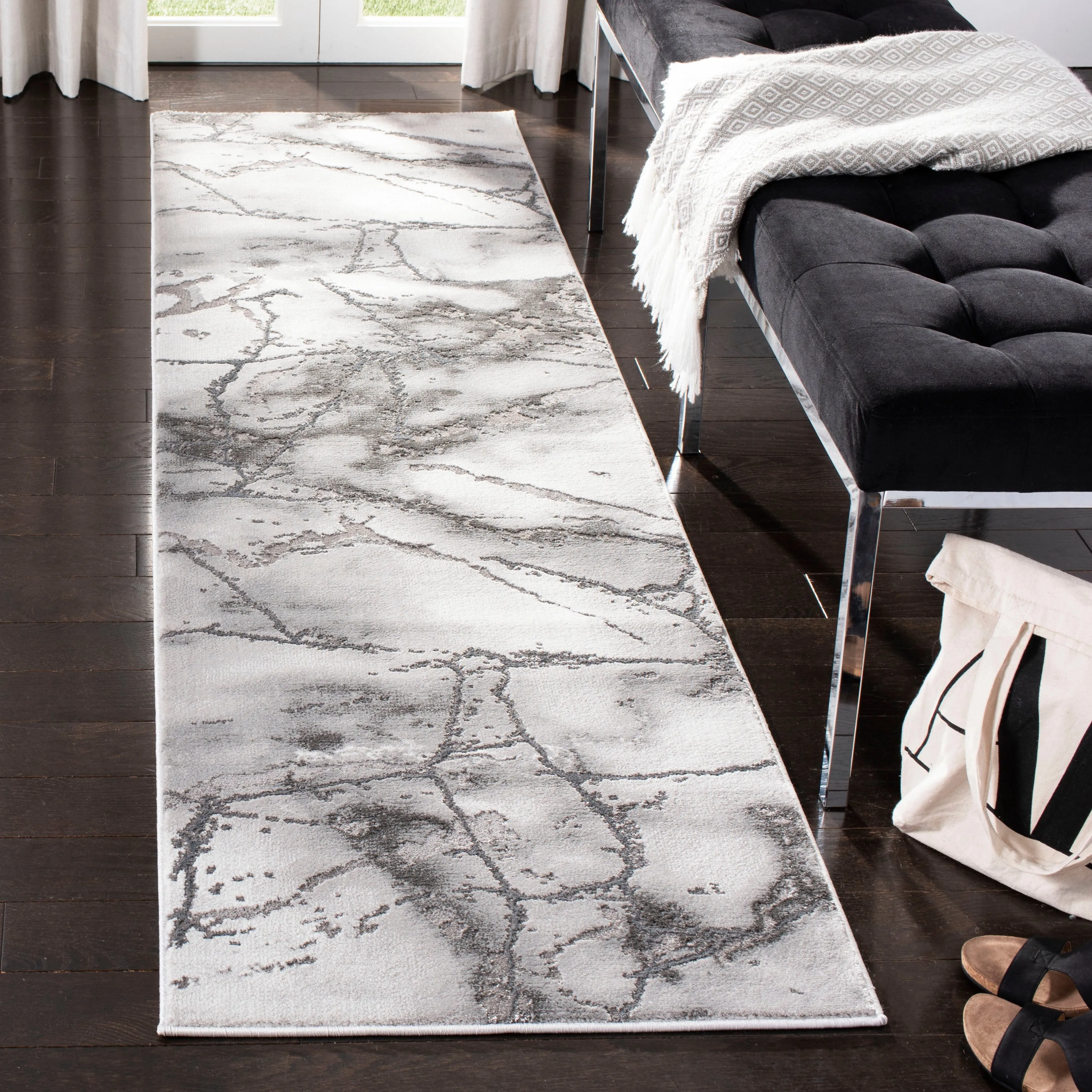 SAFAVIEH Craft Miyase Modern Abstract Rug