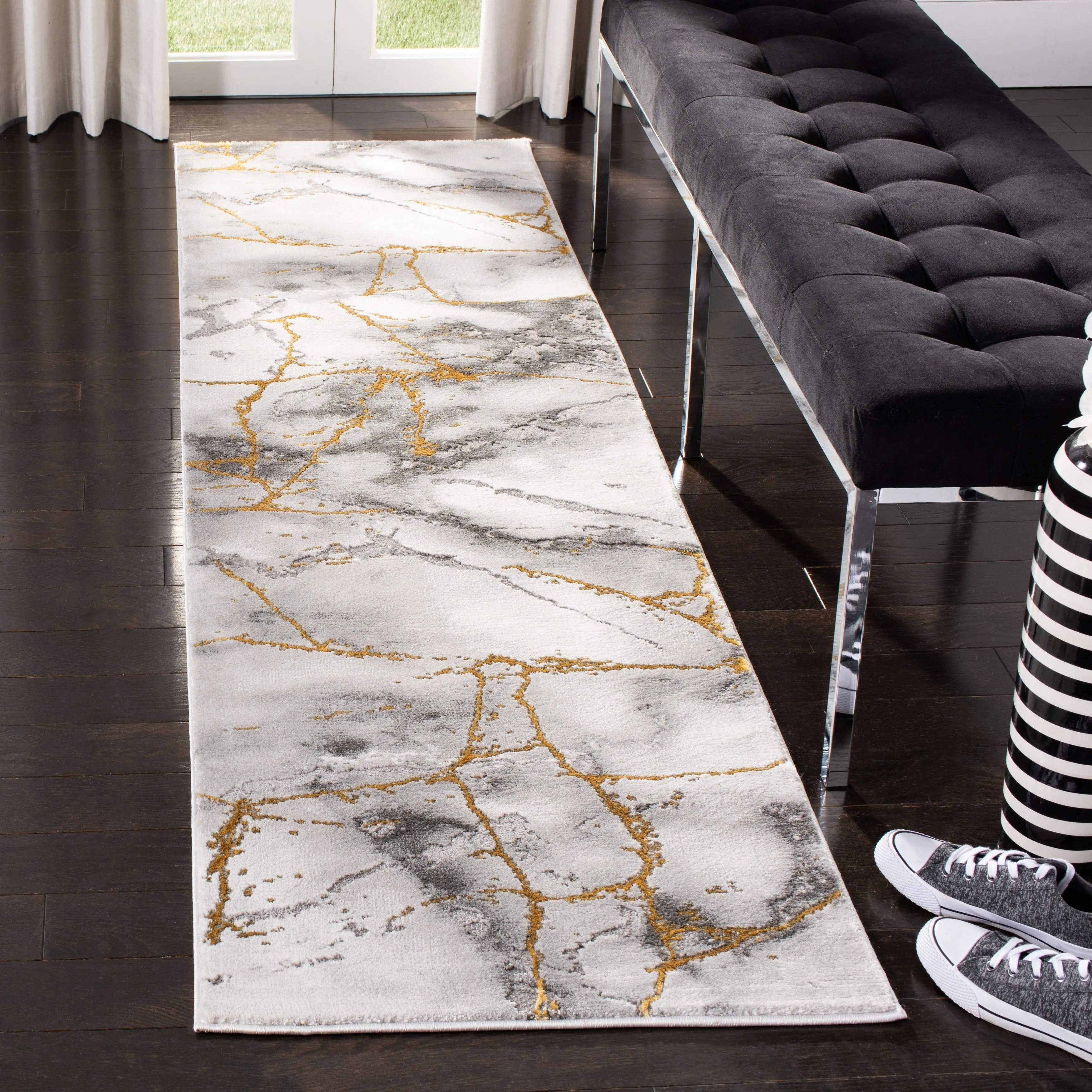 SAFAVIEH Craft Miyase Modern Abstract Rug