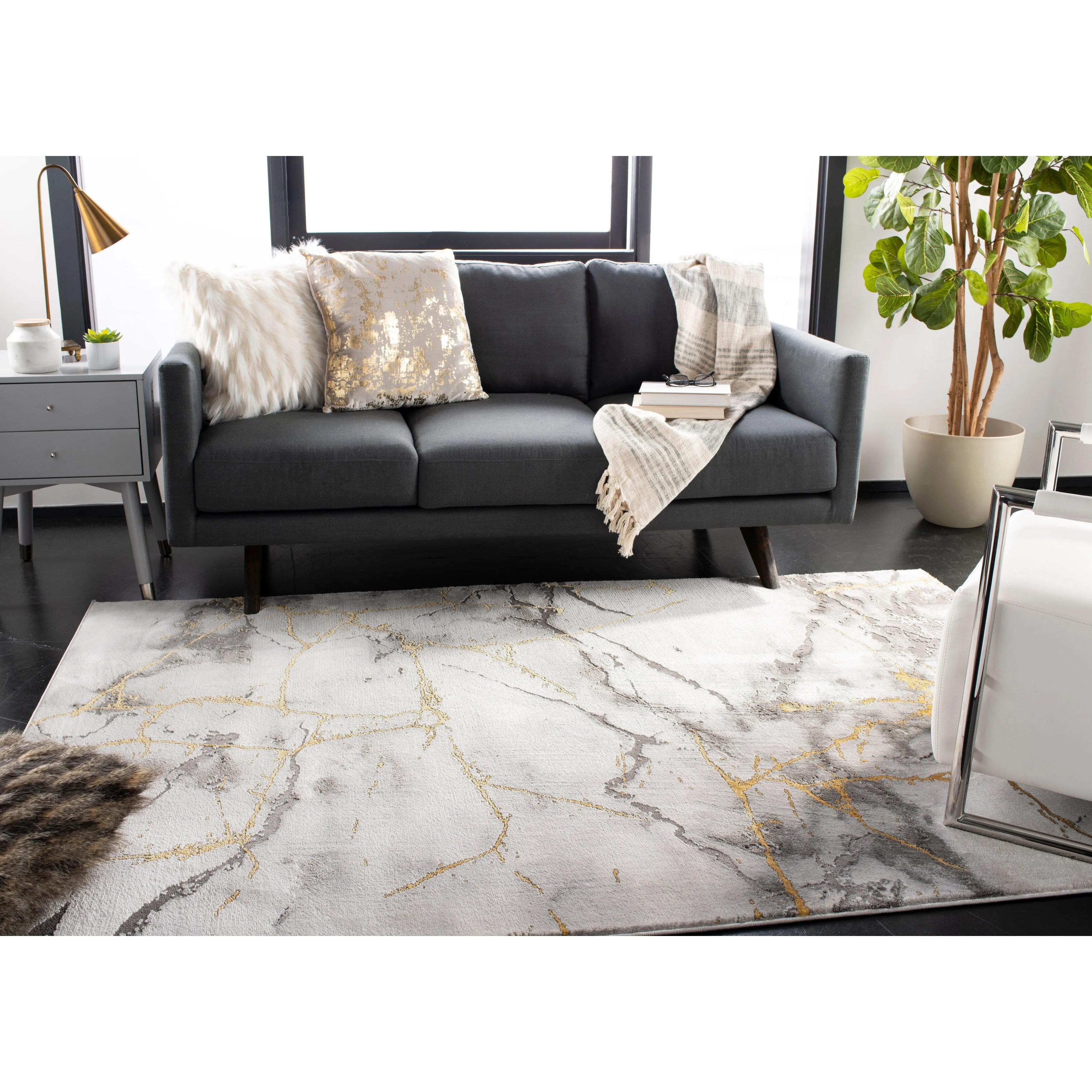 SAFAVIEH Craft Miyase Modern Abstract Rug