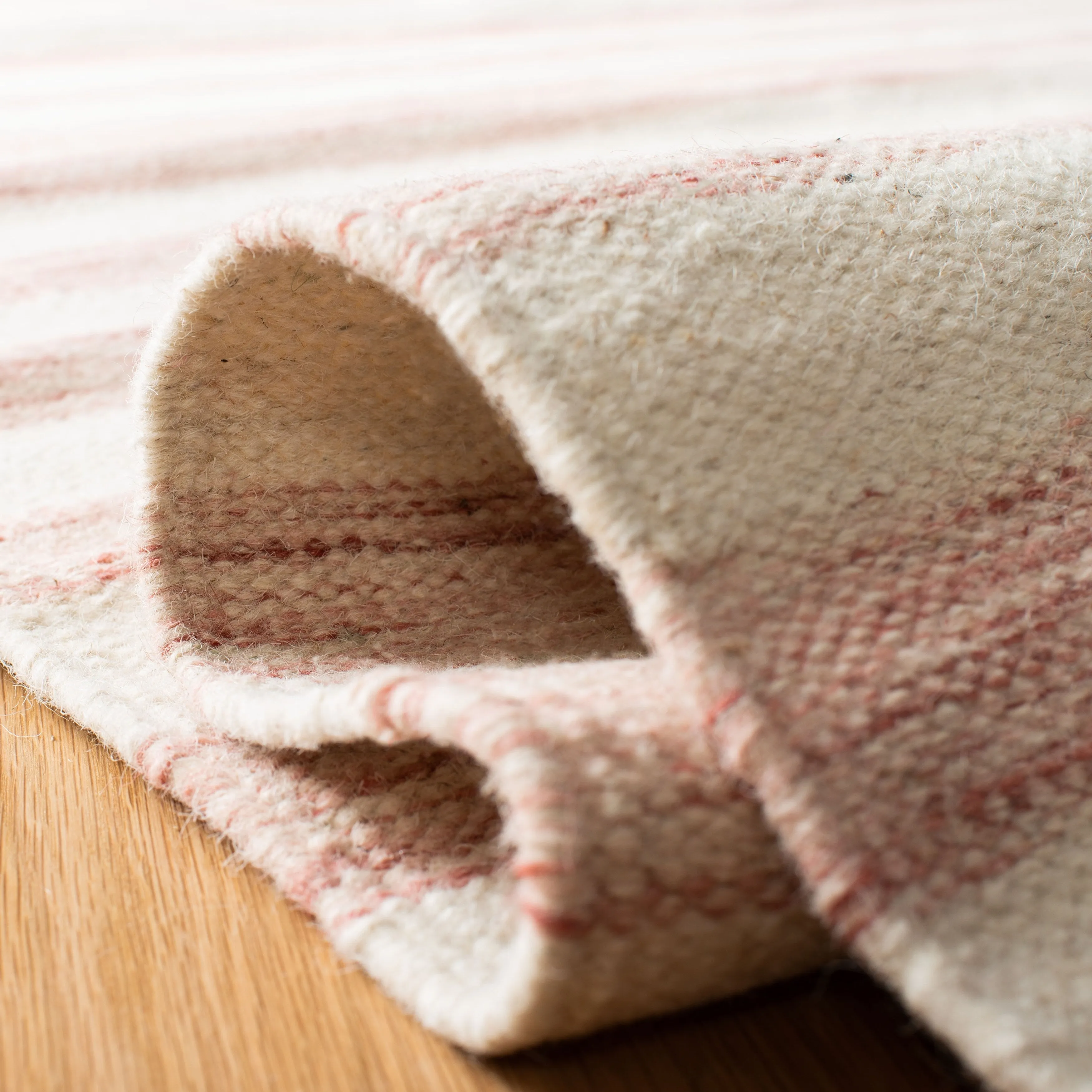 SAFAVIEH Dhurries Aiva Hand-knotted Stripe Area Rug