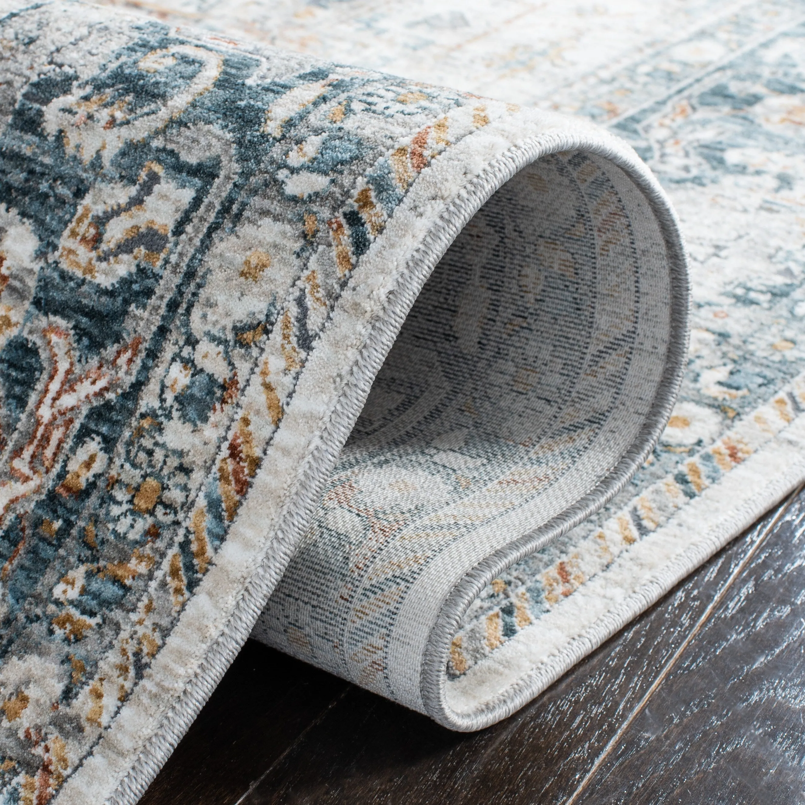 SAFAVIEH Dream Fugen Vintage Traditional Oriental Rug