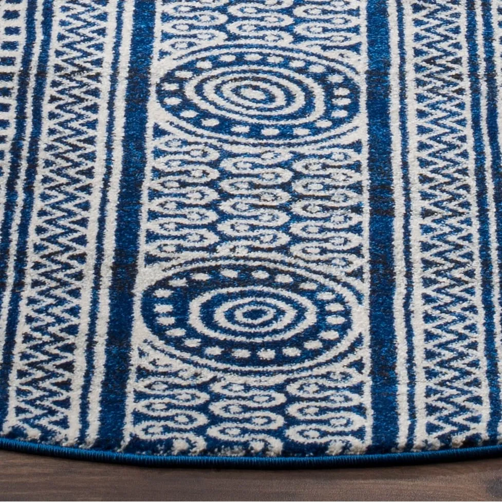 SAFAVIEH Evoke Cecylia Vintage Boho Rug