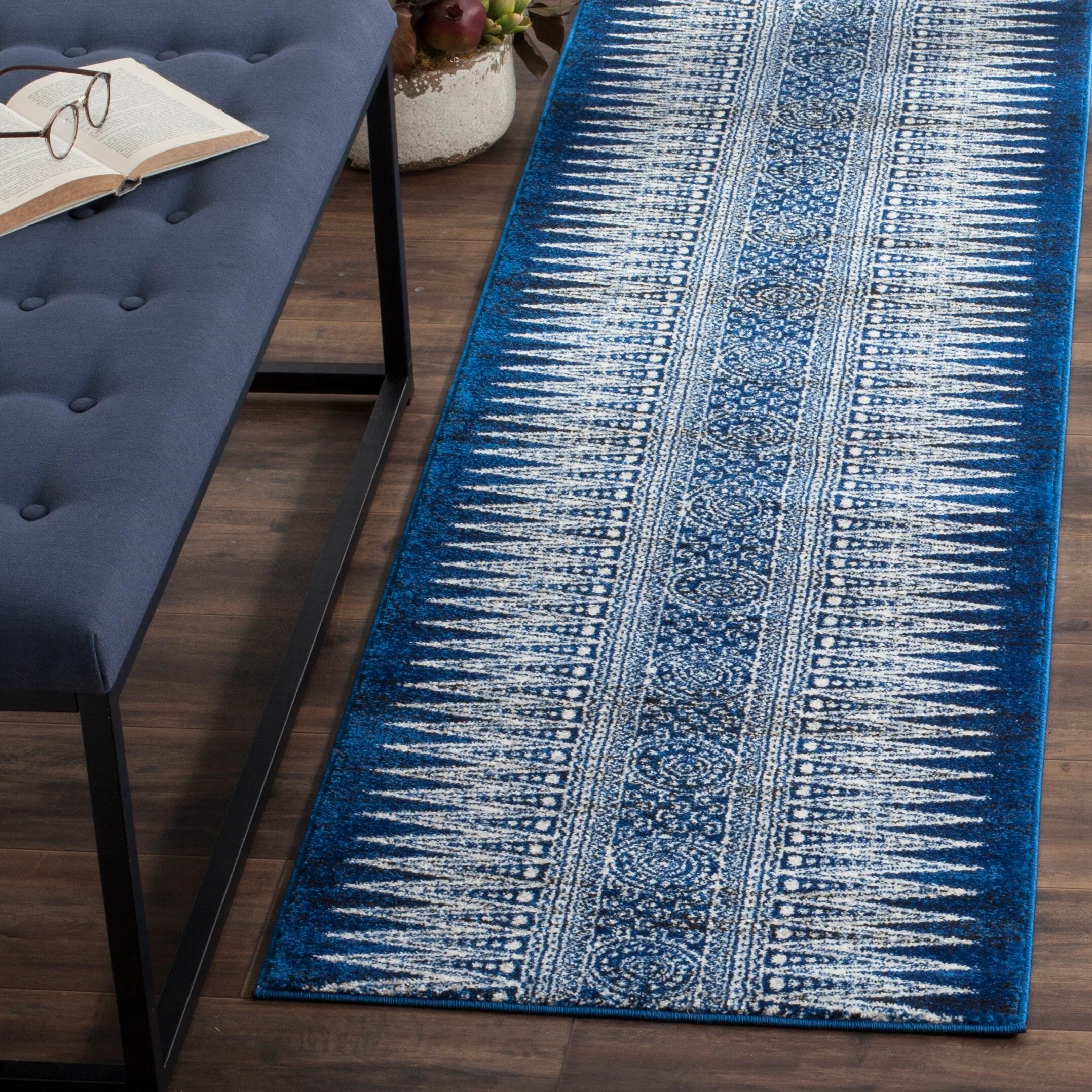 SAFAVIEH Evoke Cecylia Vintage Boho Rug