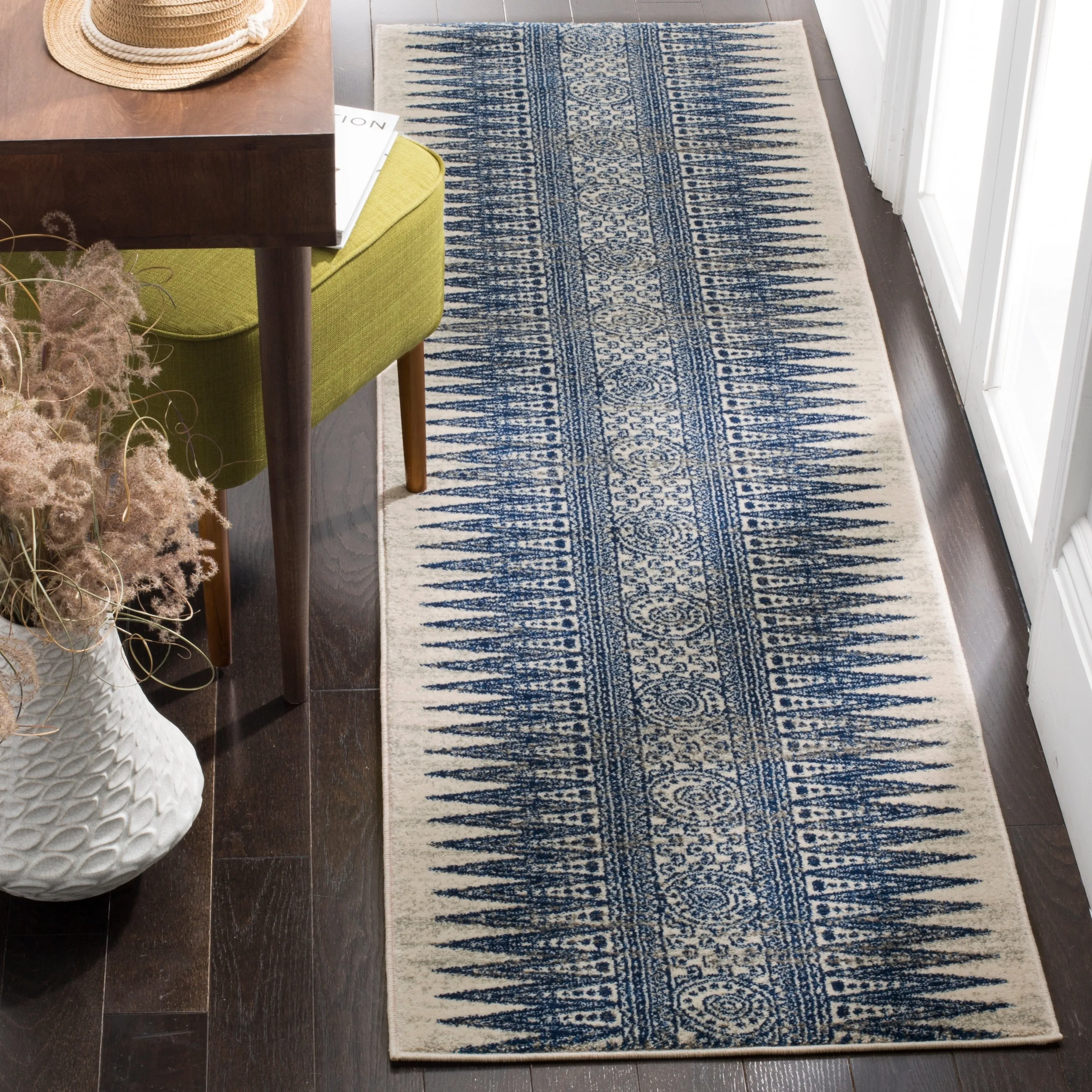 SAFAVIEH Evoke Cecylia Vintage Boho Rug