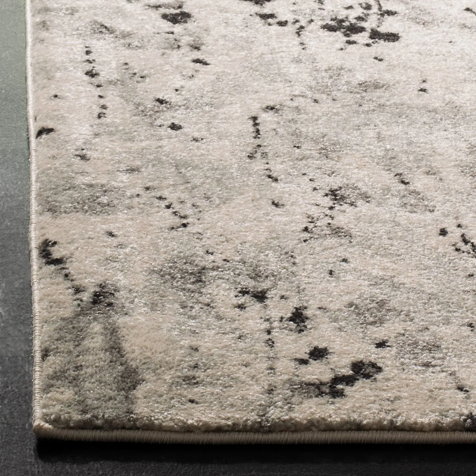 SAFAVIEH Evoke Hallbjorg Vintage Boho Rug