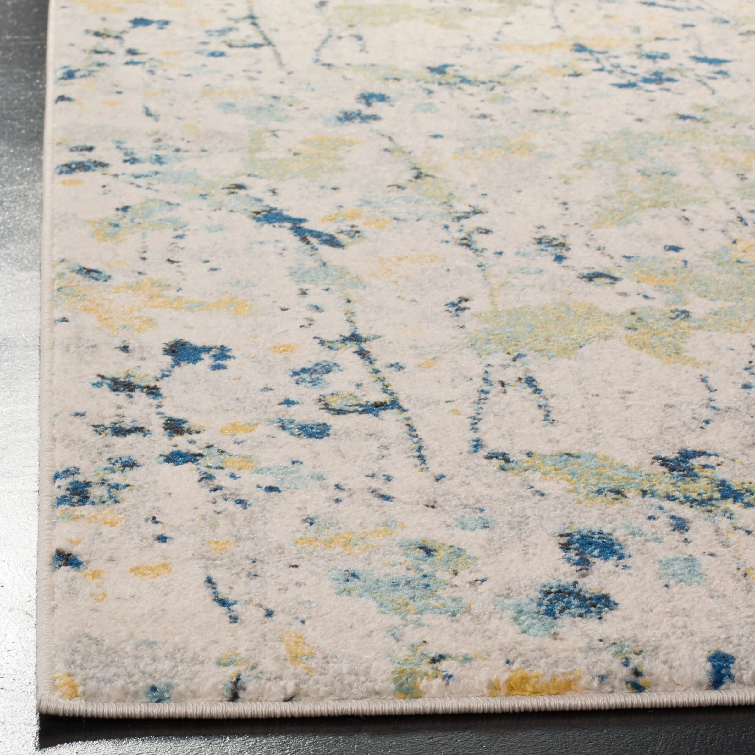 SAFAVIEH Evoke Hallbjorg Vintage Boho Rug
