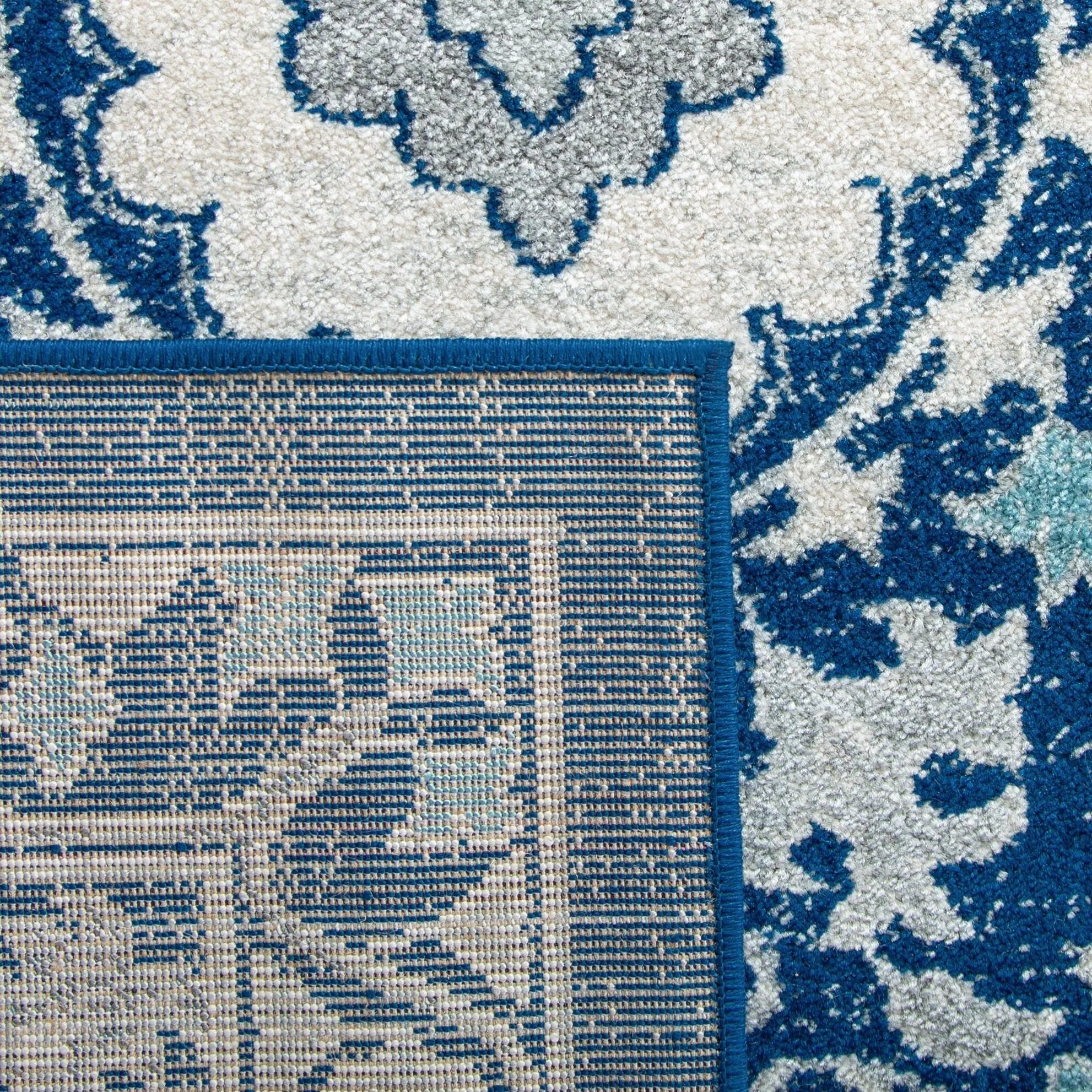 SAFAVIEH Evoke Lizan Distressed Vintage Boho Rug