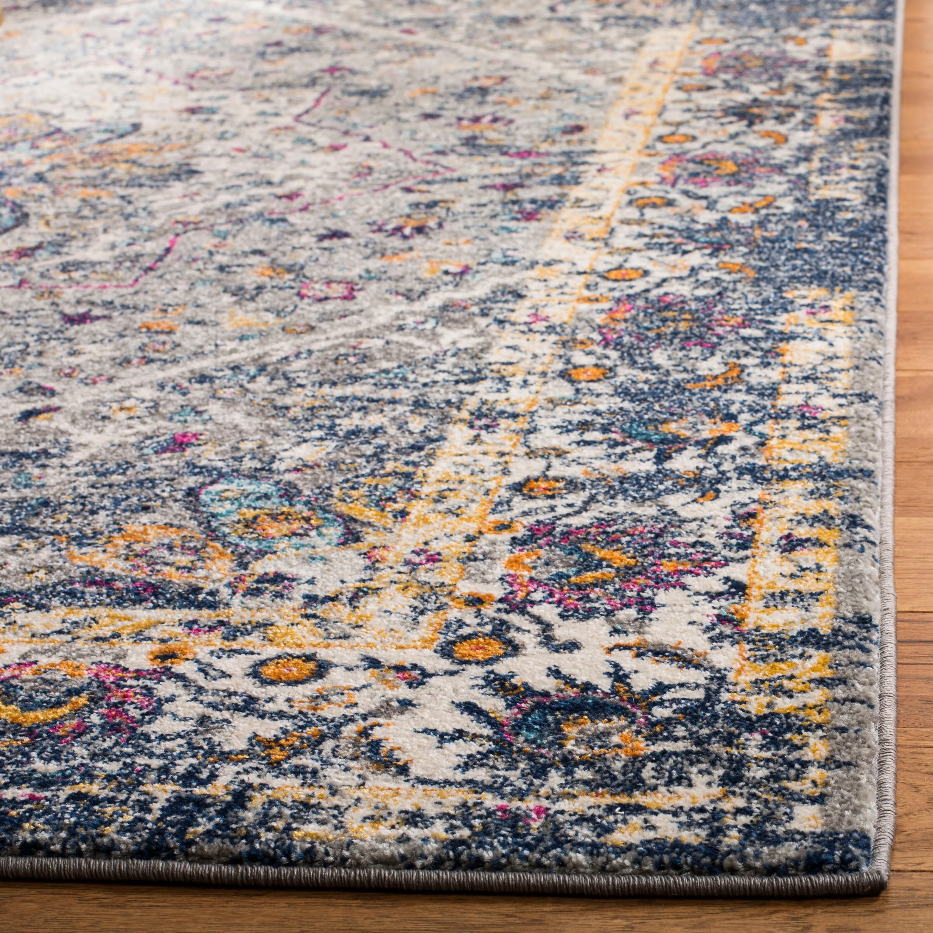 SAFAVIEH Evoke Slavenka Vintage Boho Medallion Rug