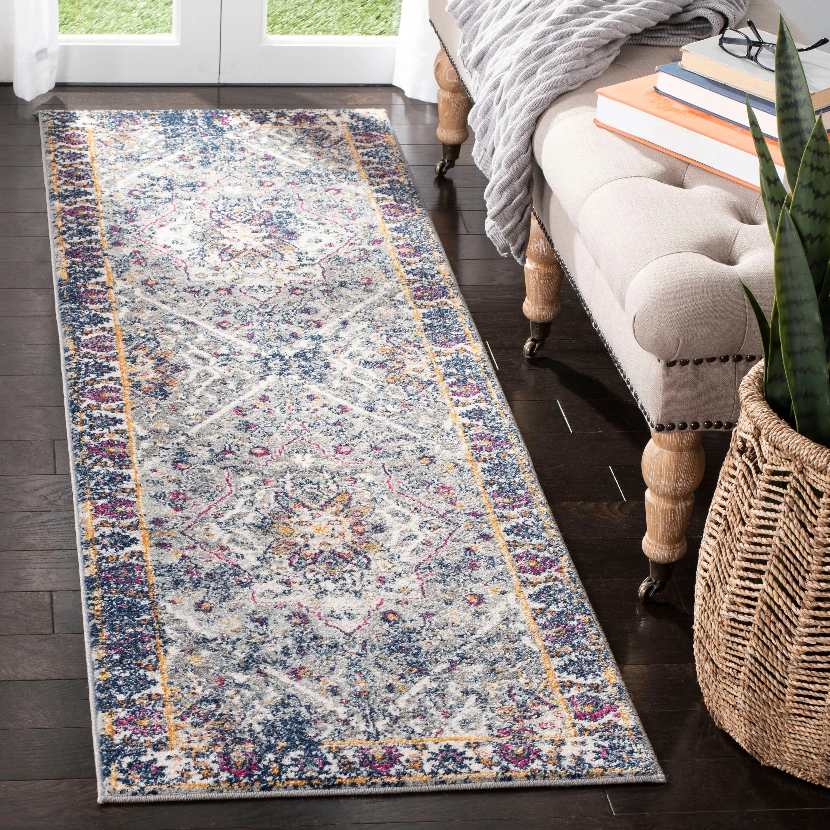 SAFAVIEH Evoke Slavenka Vintage Boho Medallion Rug