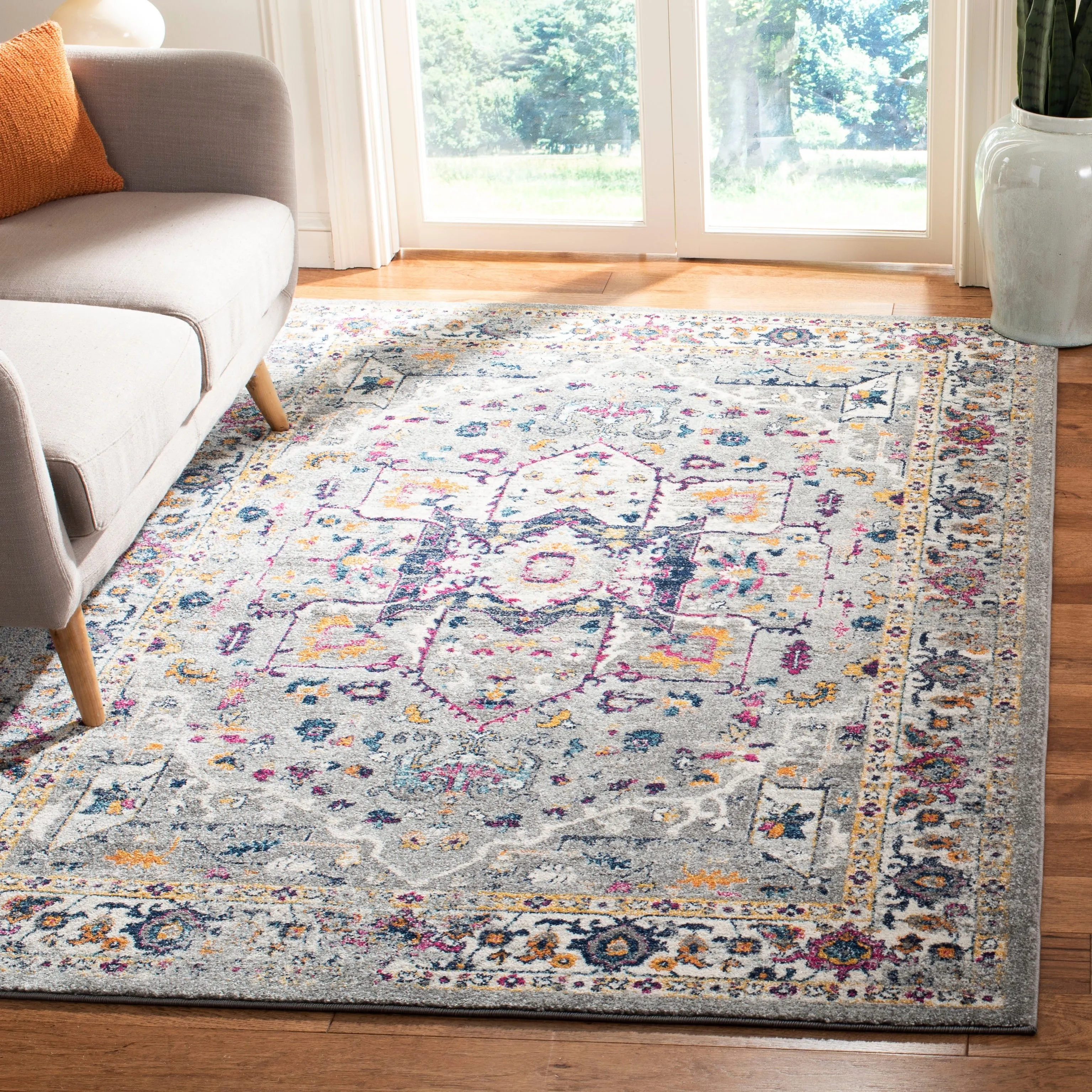 SAFAVIEH Evoke Spasenka Vintage Boho Medallion Rug