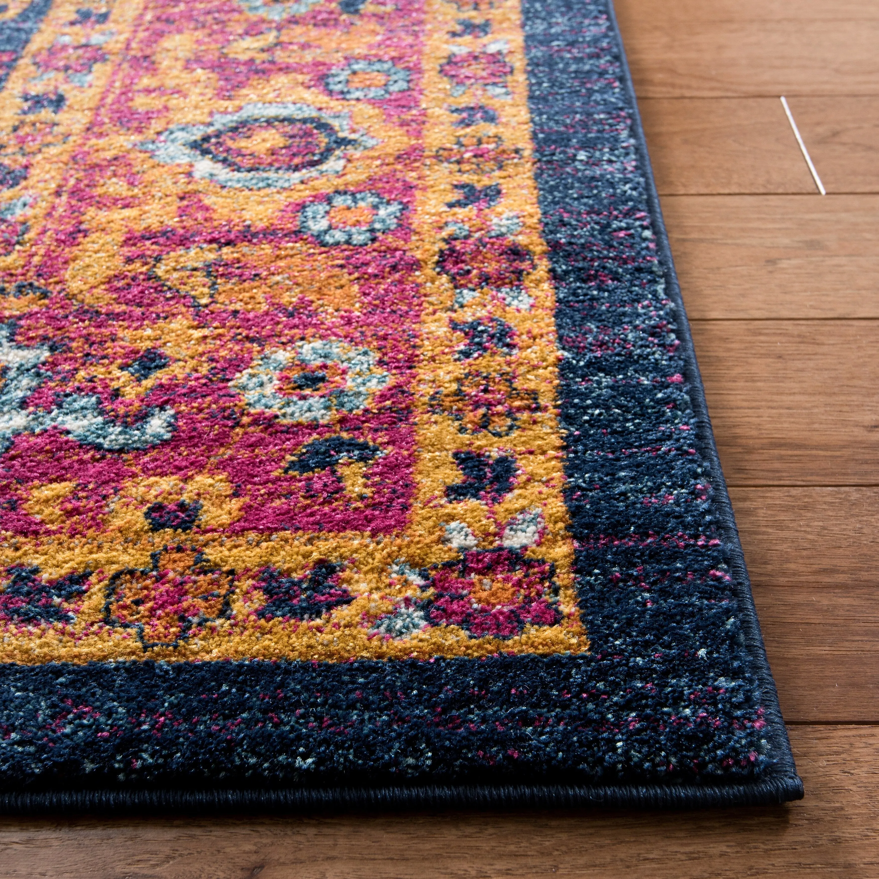 SAFAVIEH Evoke Spasenka Vintage Boho Medallion Rug