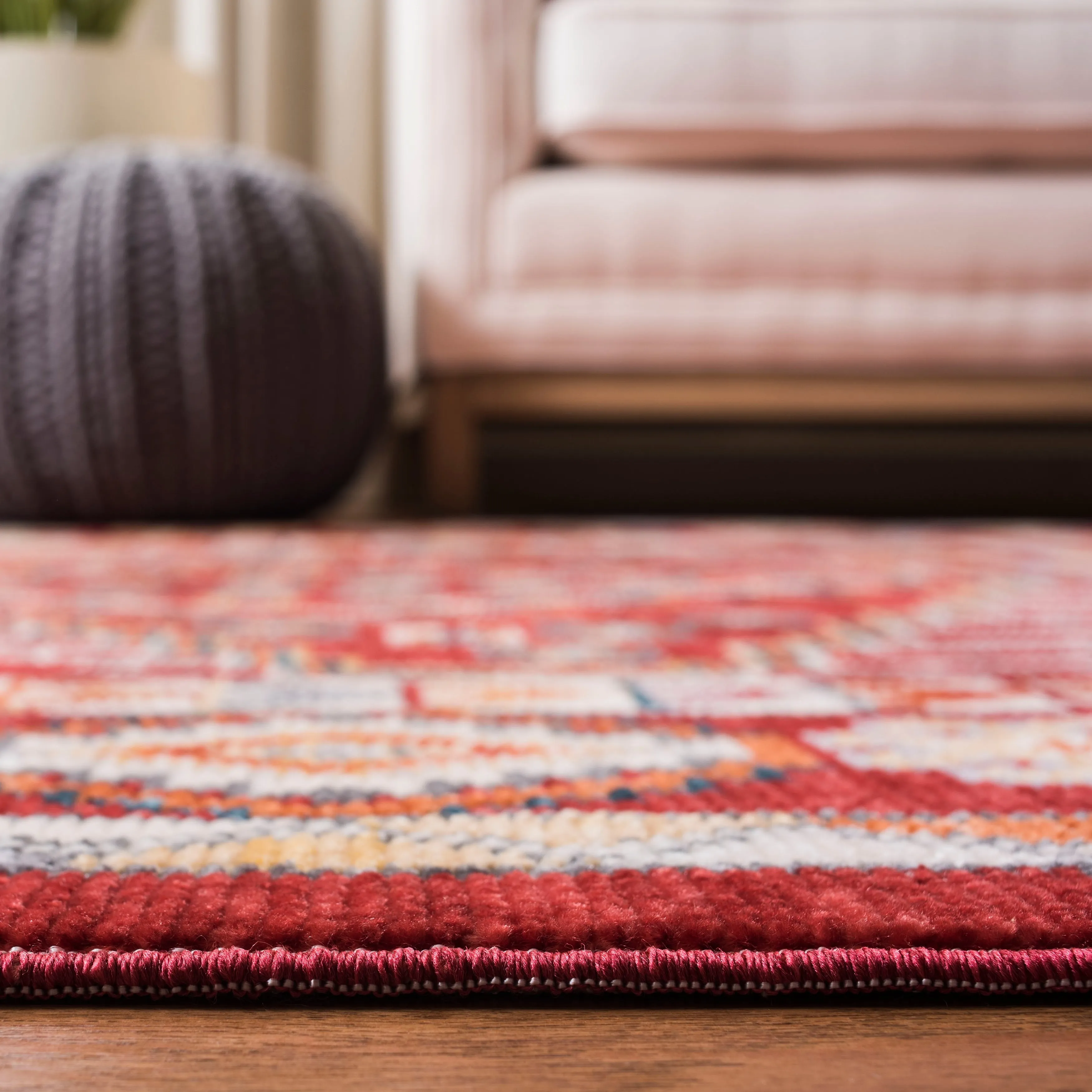 SAFAVIEH Farmhouse Gerolama Boho Tribal Polyester Rug