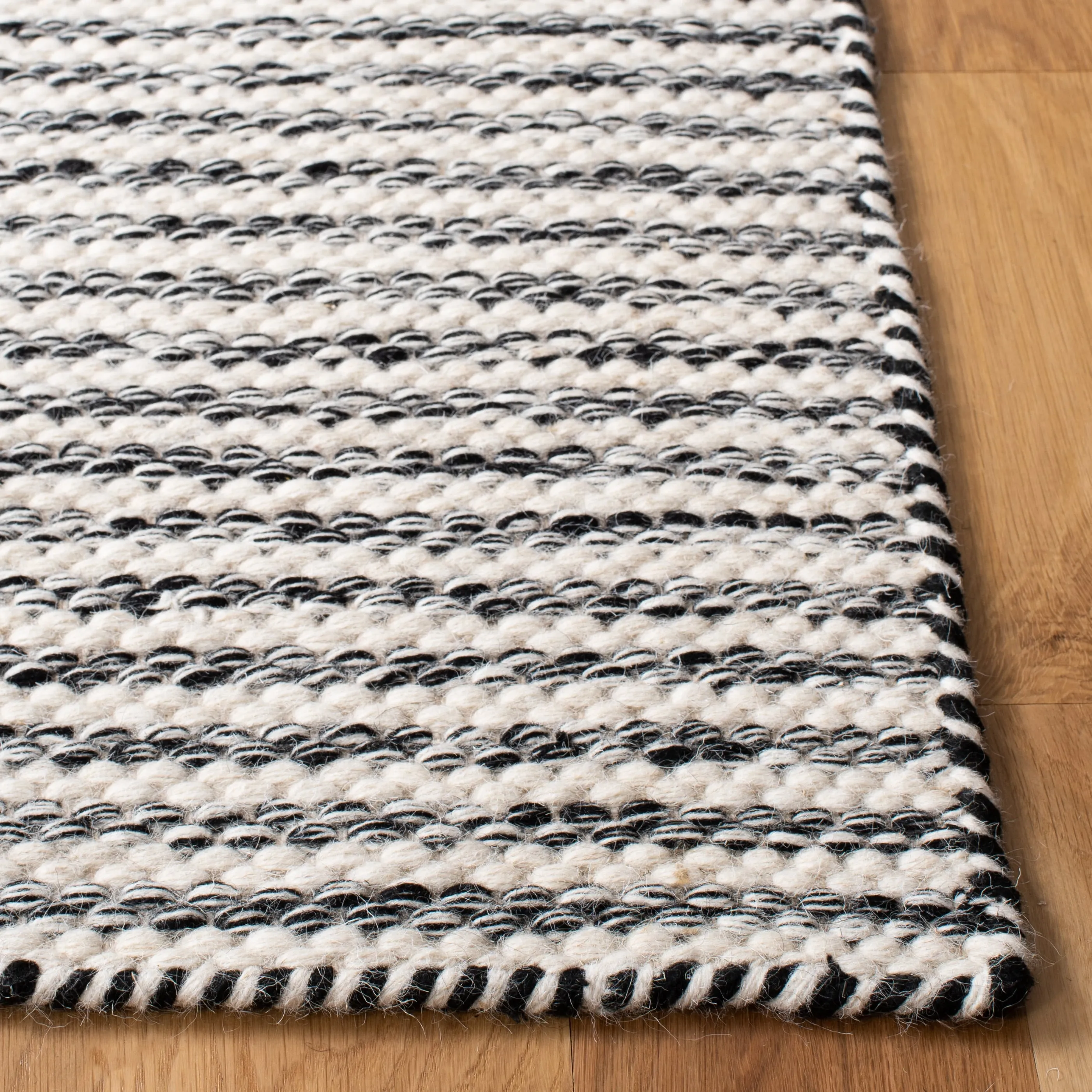 SAFAVIEH Flatweave Kilim Bahija Wool Rug