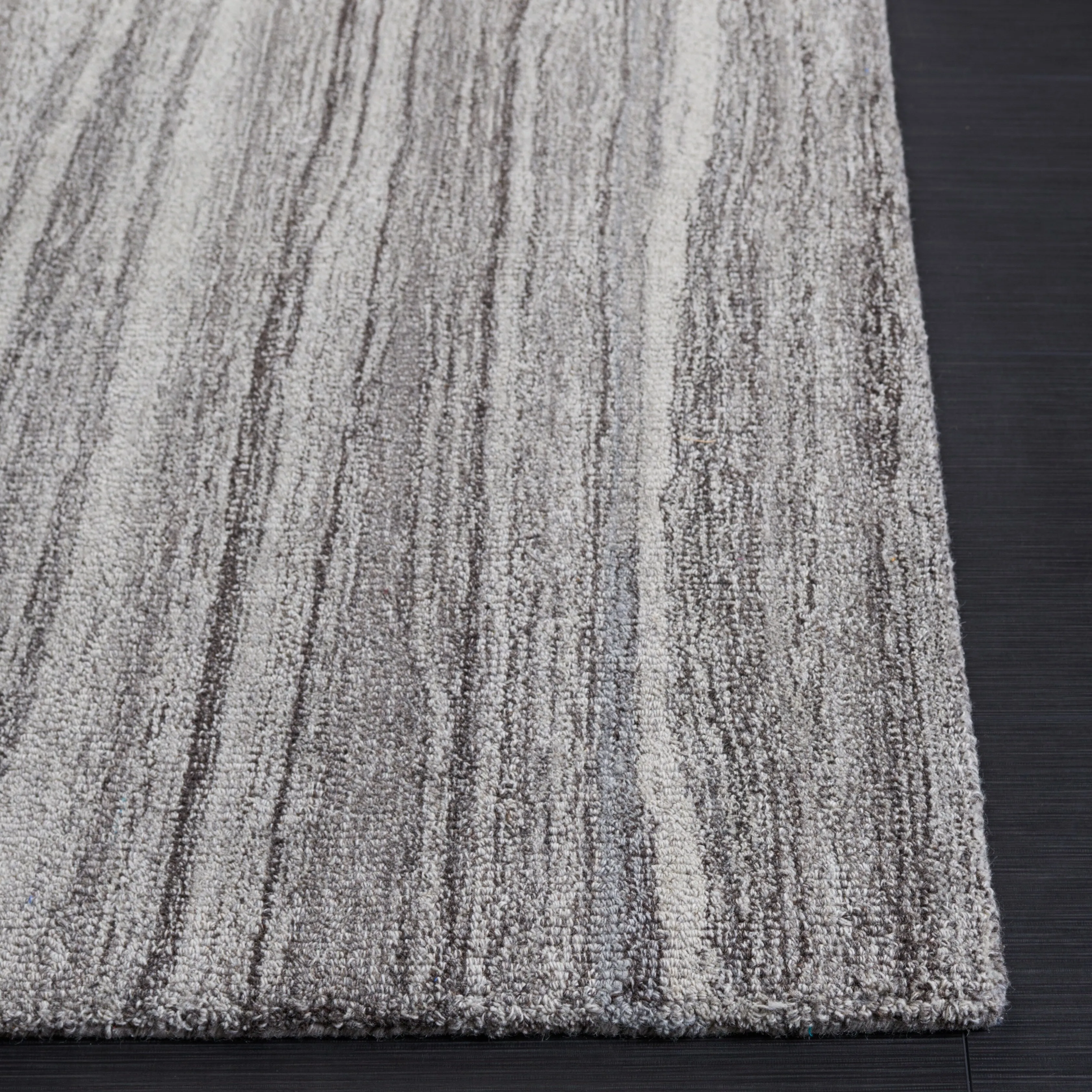 SAFAVIEH Handmade Abstract Abhilasha Modern Wool Rug