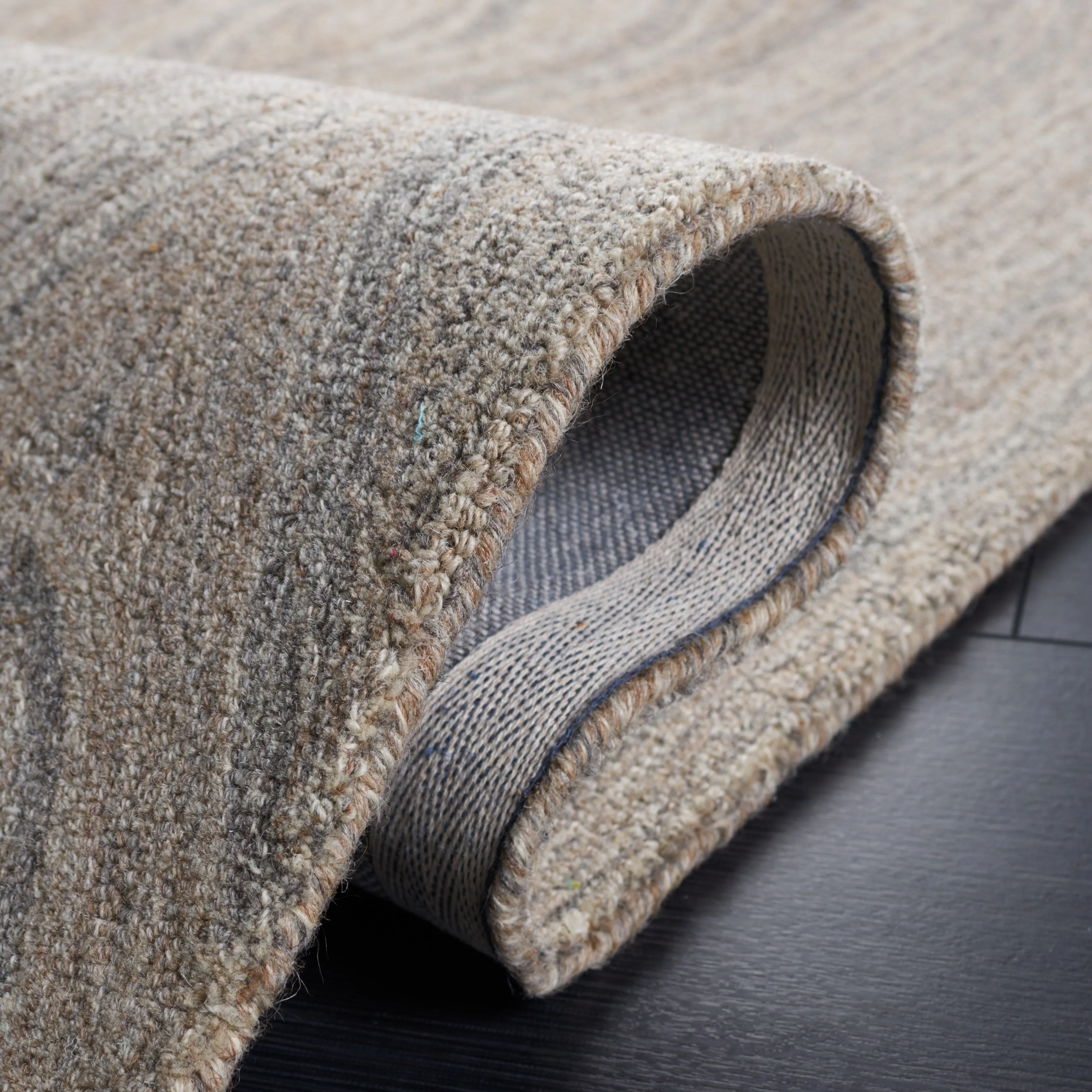 SAFAVIEH Handmade Abstract Abhilasha Modern Wool Rug