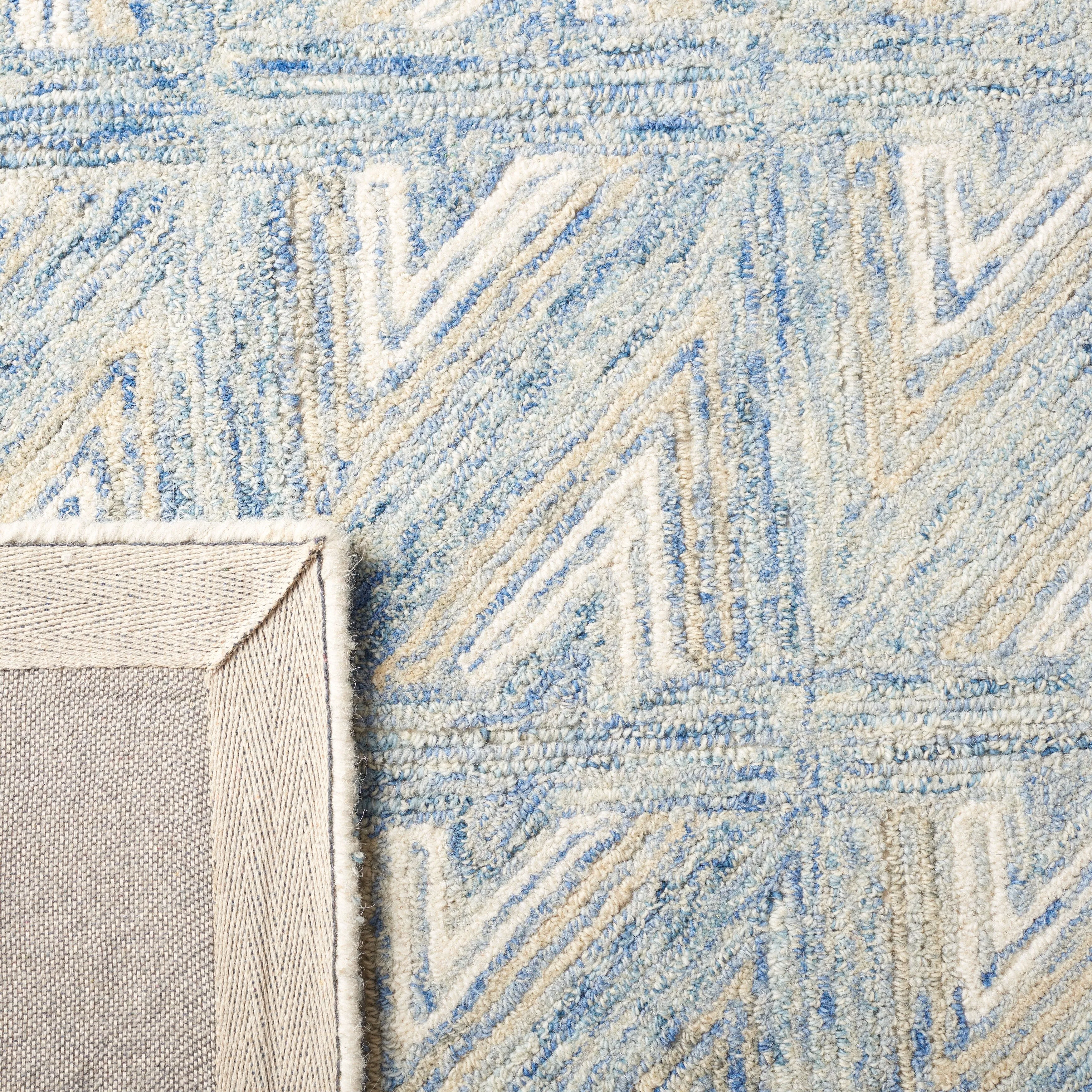 SAFAVIEH Handmade Abstract Adisa Modern Wool Rug