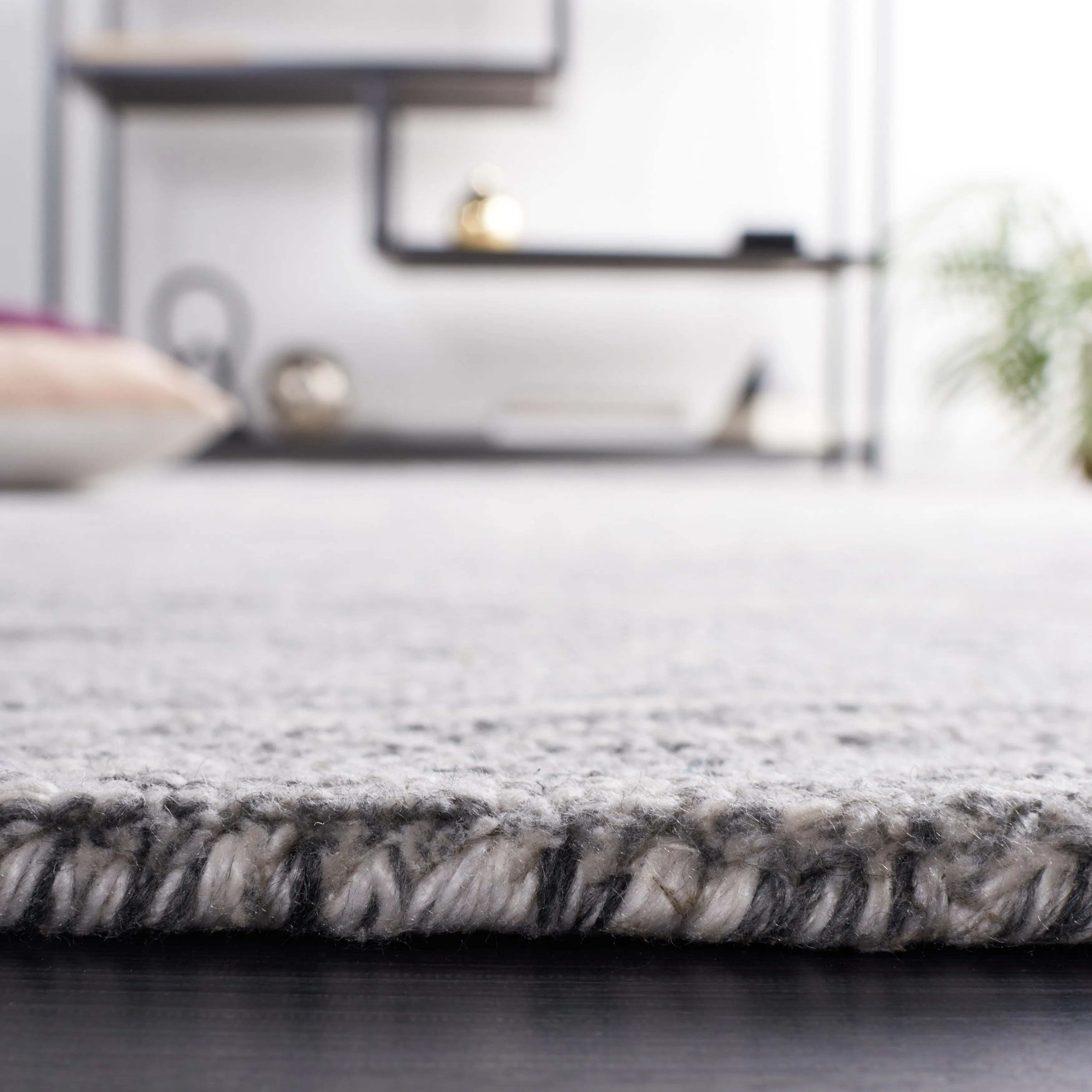 SAFAVIEH Handmade Abstract Algimanta Modern Rug