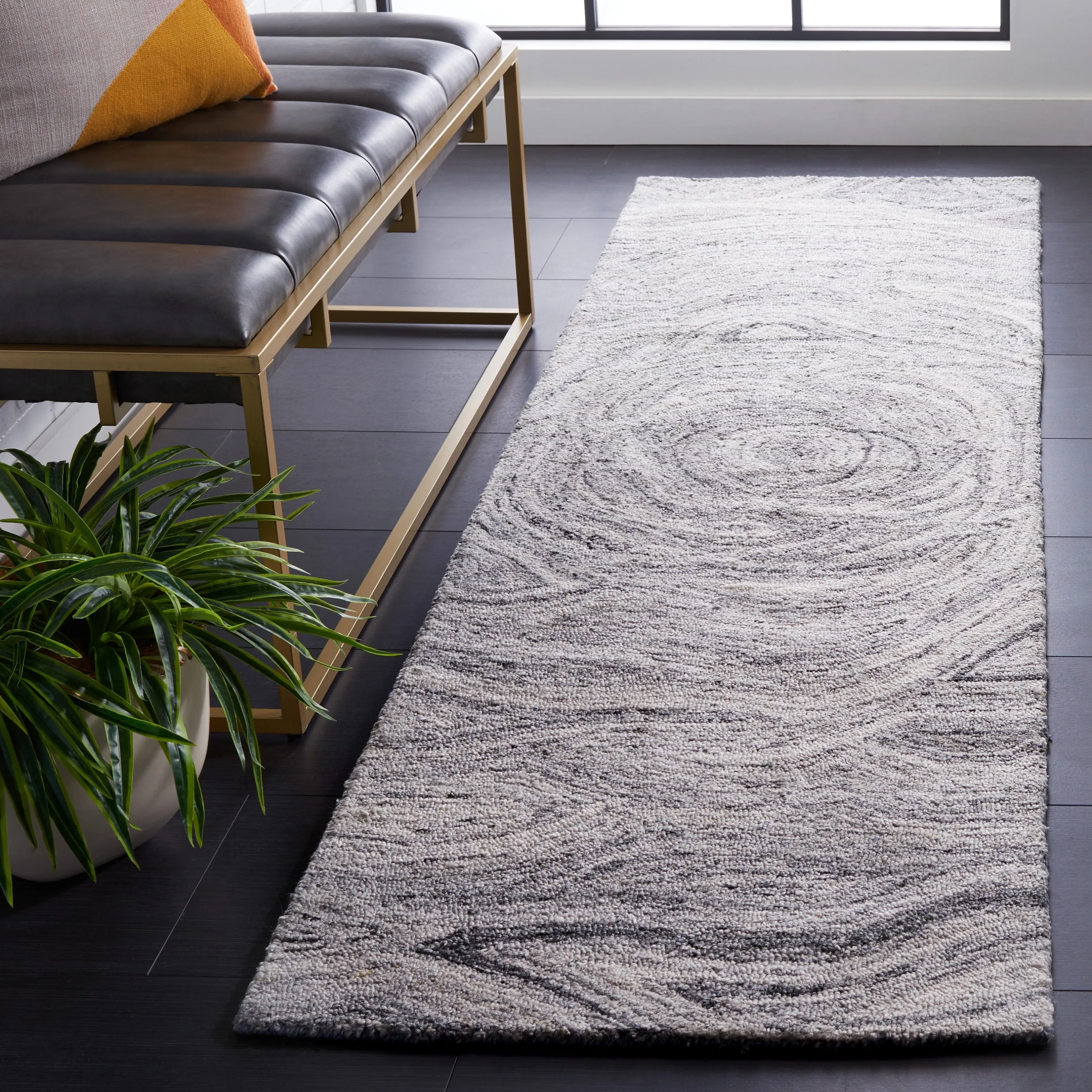 SAFAVIEH Handmade Abstract Algimanta Modern Rug