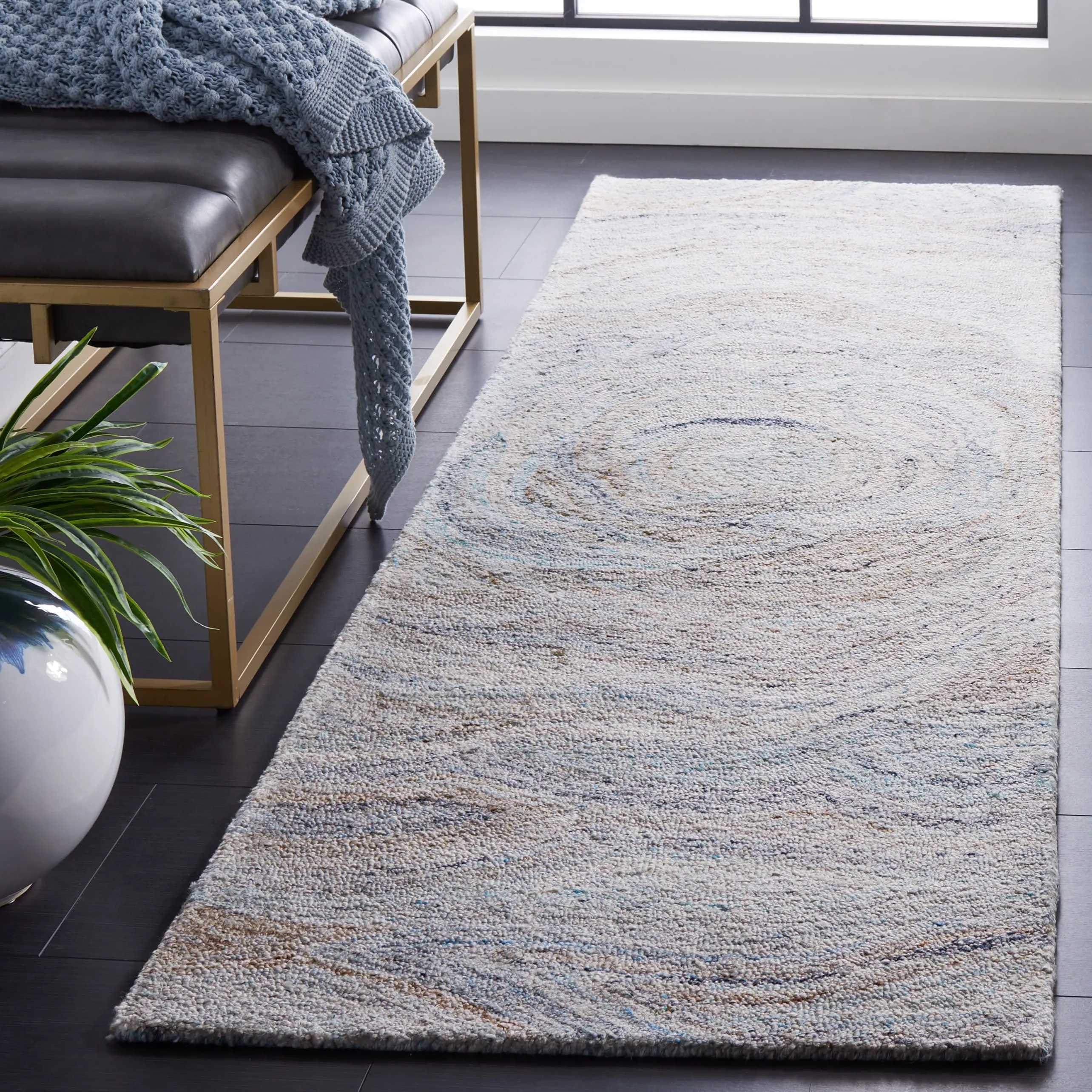 SAFAVIEH Handmade Abstract Algimanta Modern Rug