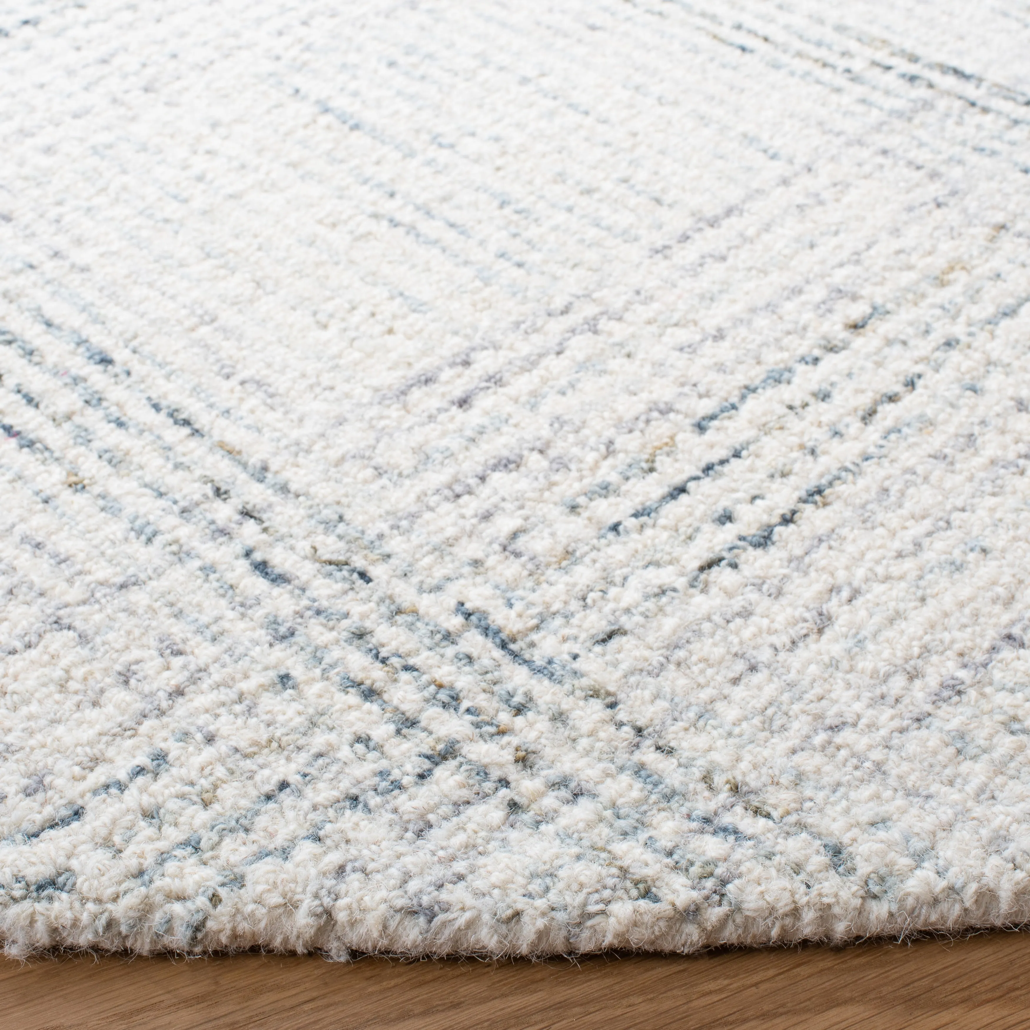 SAFAVIEH Handmade Abstract Catela Checkered Wool Rug
