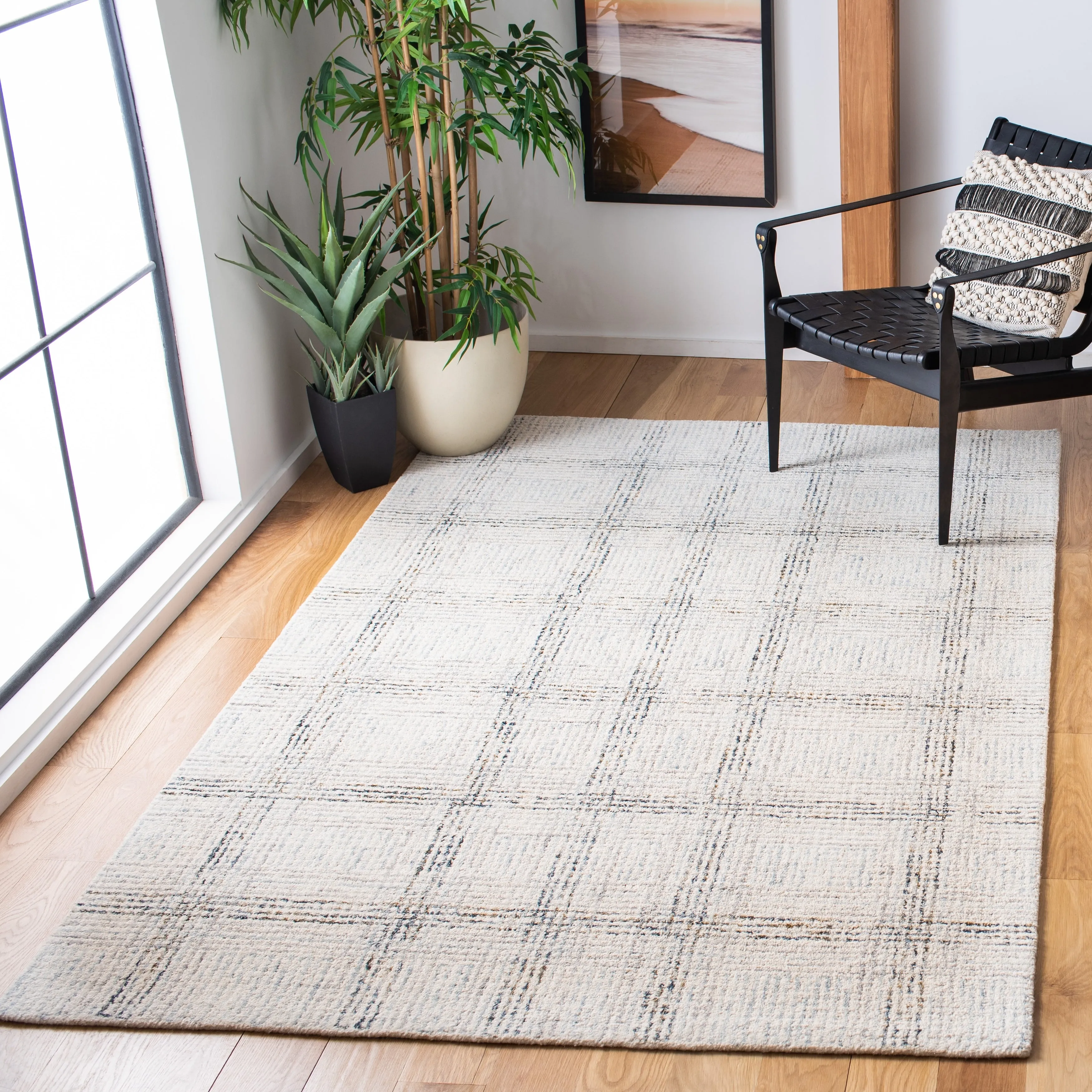 SAFAVIEH Handmade Abstract Catela Checkered Wool Rug
