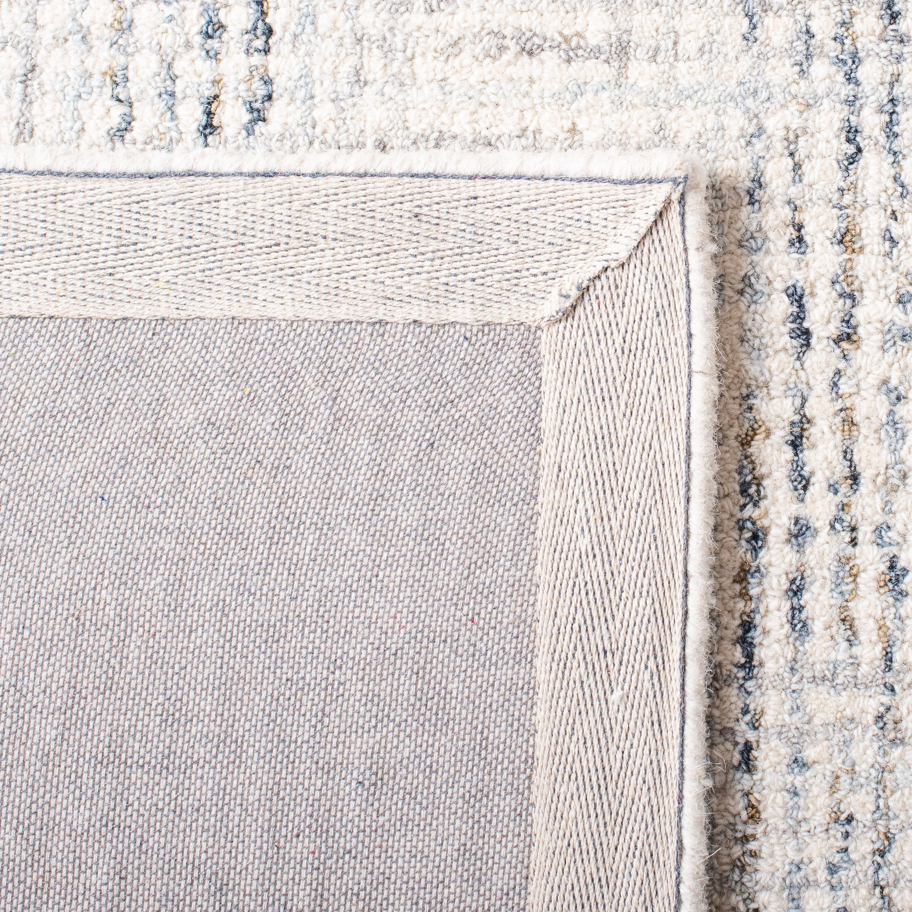 SAFAVIEH Handmade Abstract Catela Checkered Wool Rug