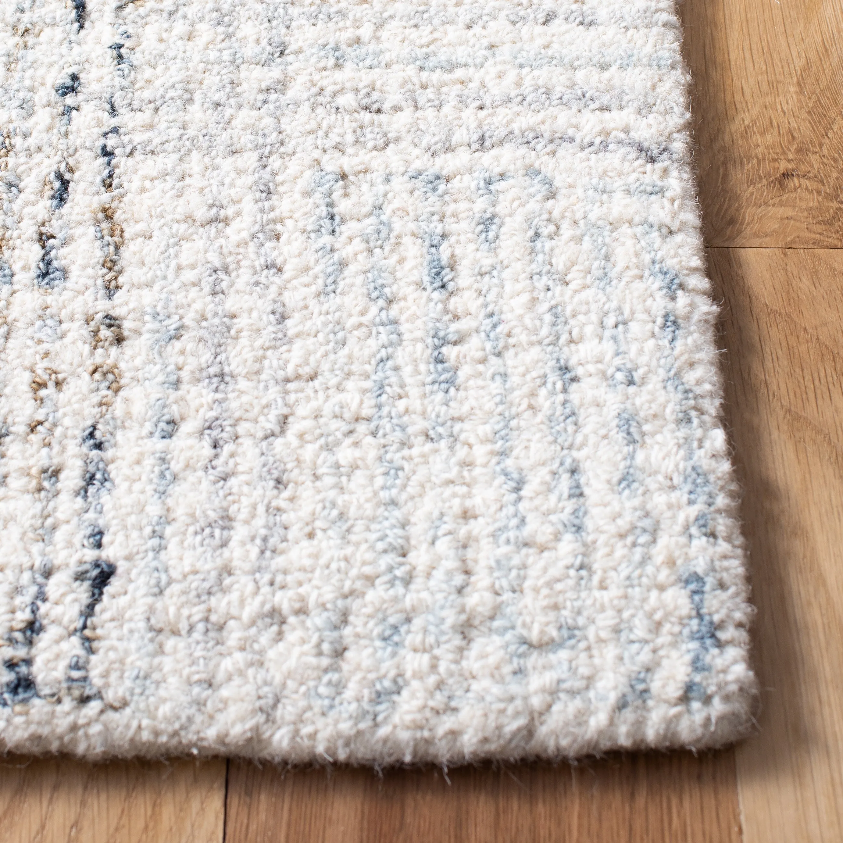 SAFAVIEH Handmade Abstract Catela Checkered Wool Rug