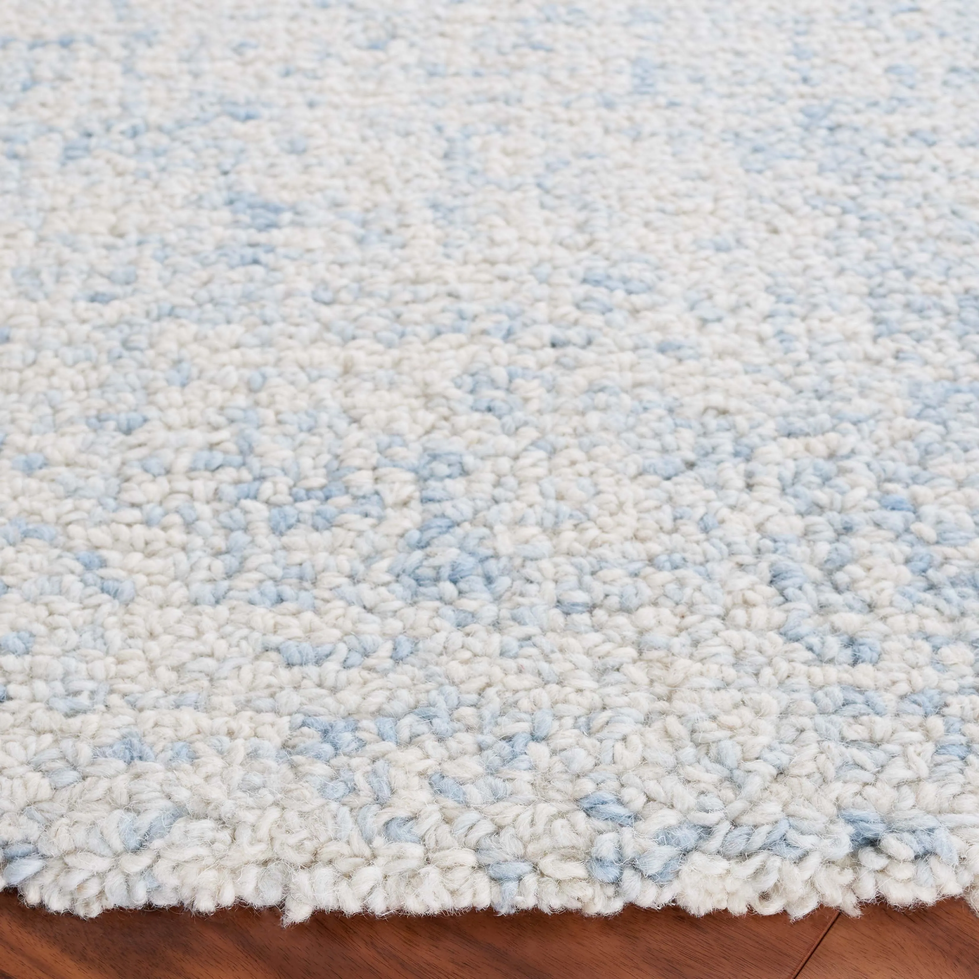 SAFAVIEH Handmade Abstract Euphrasie Modern Wool Rug