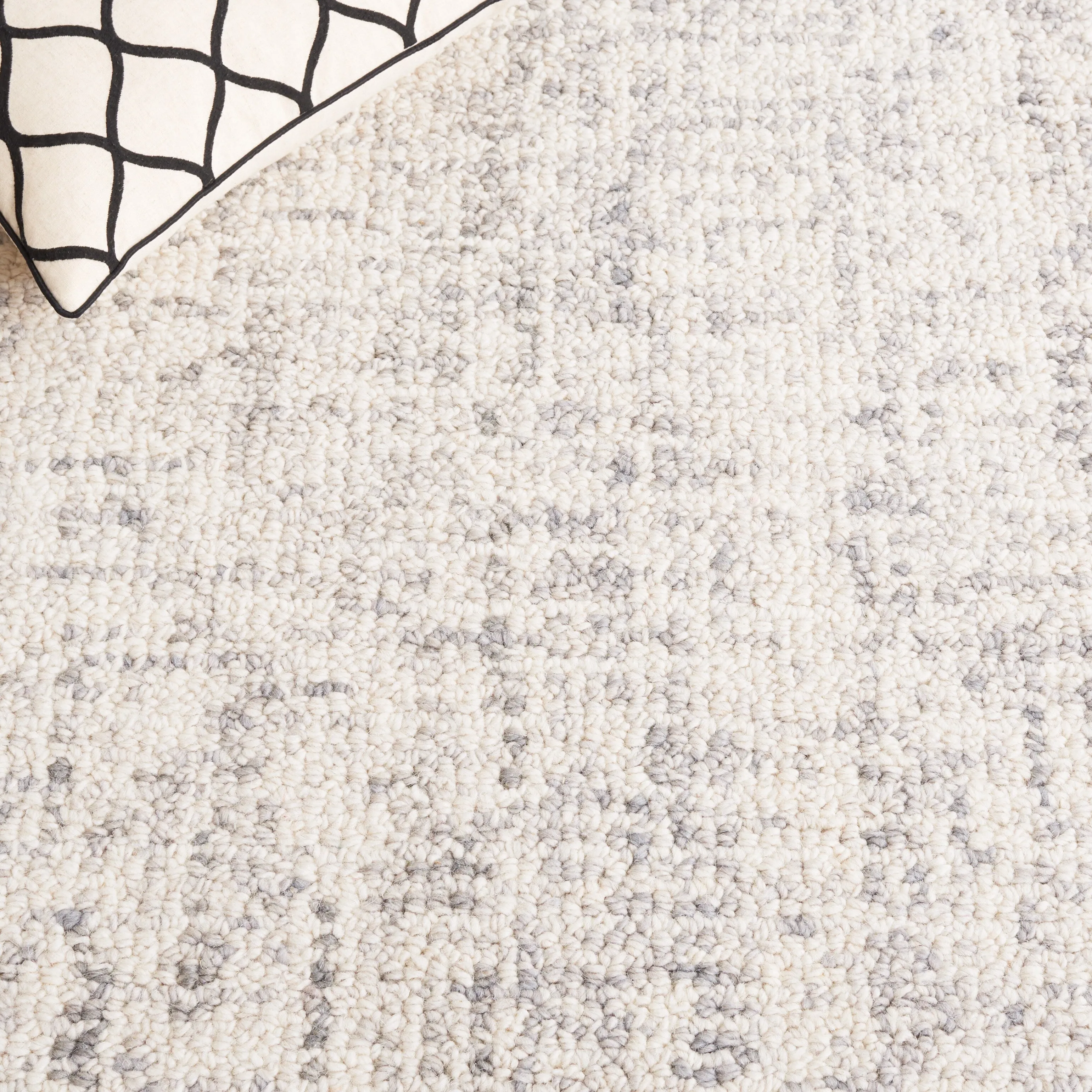 SAFAVIEH Handmade Abstract Euphrasie Modern Wool Rug