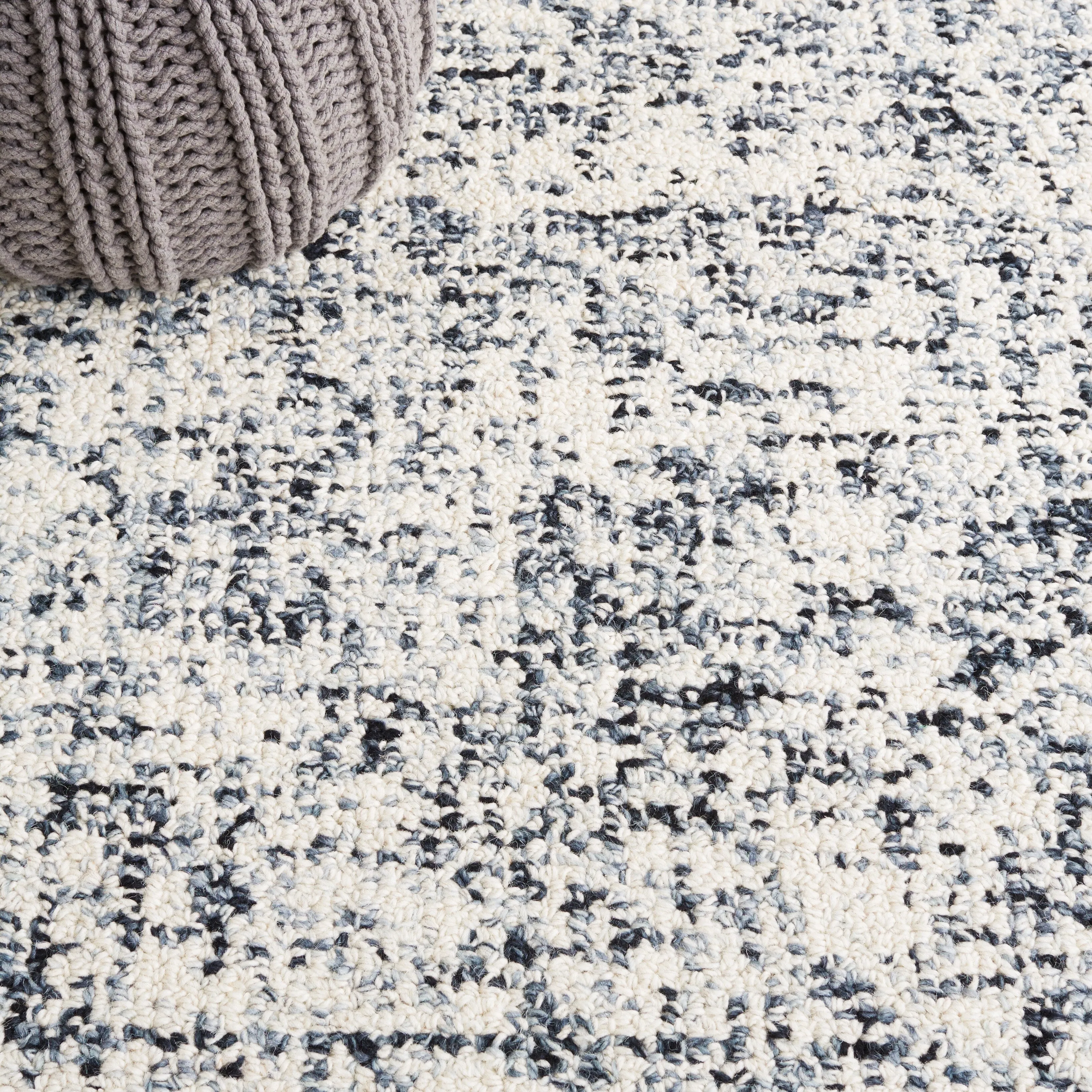 SAFAVIEH Handmade Abstract Euphrasie Modern Wool Rug