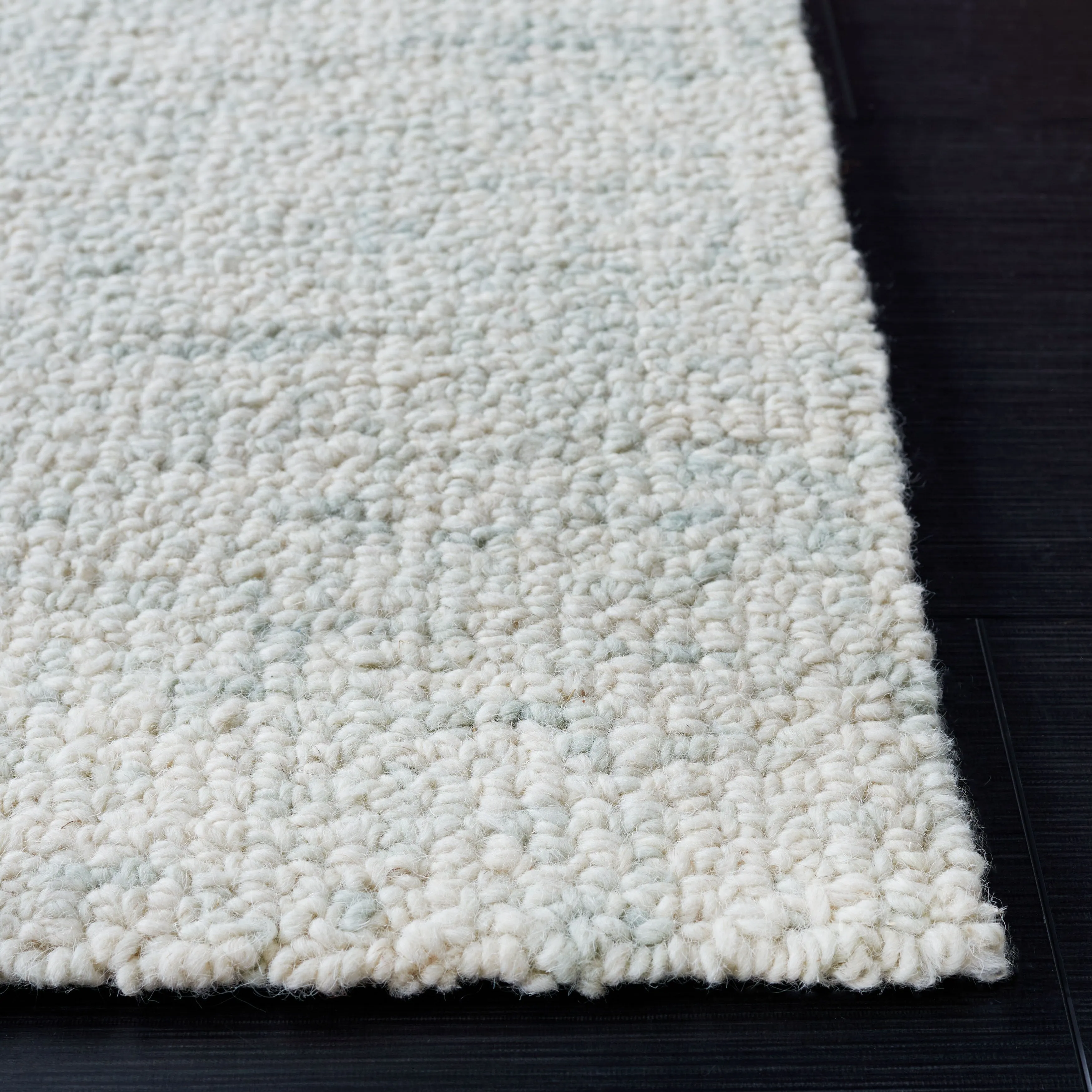 SAFAVIEH Handmade Abstract Euphrasie Modern Wool Rug