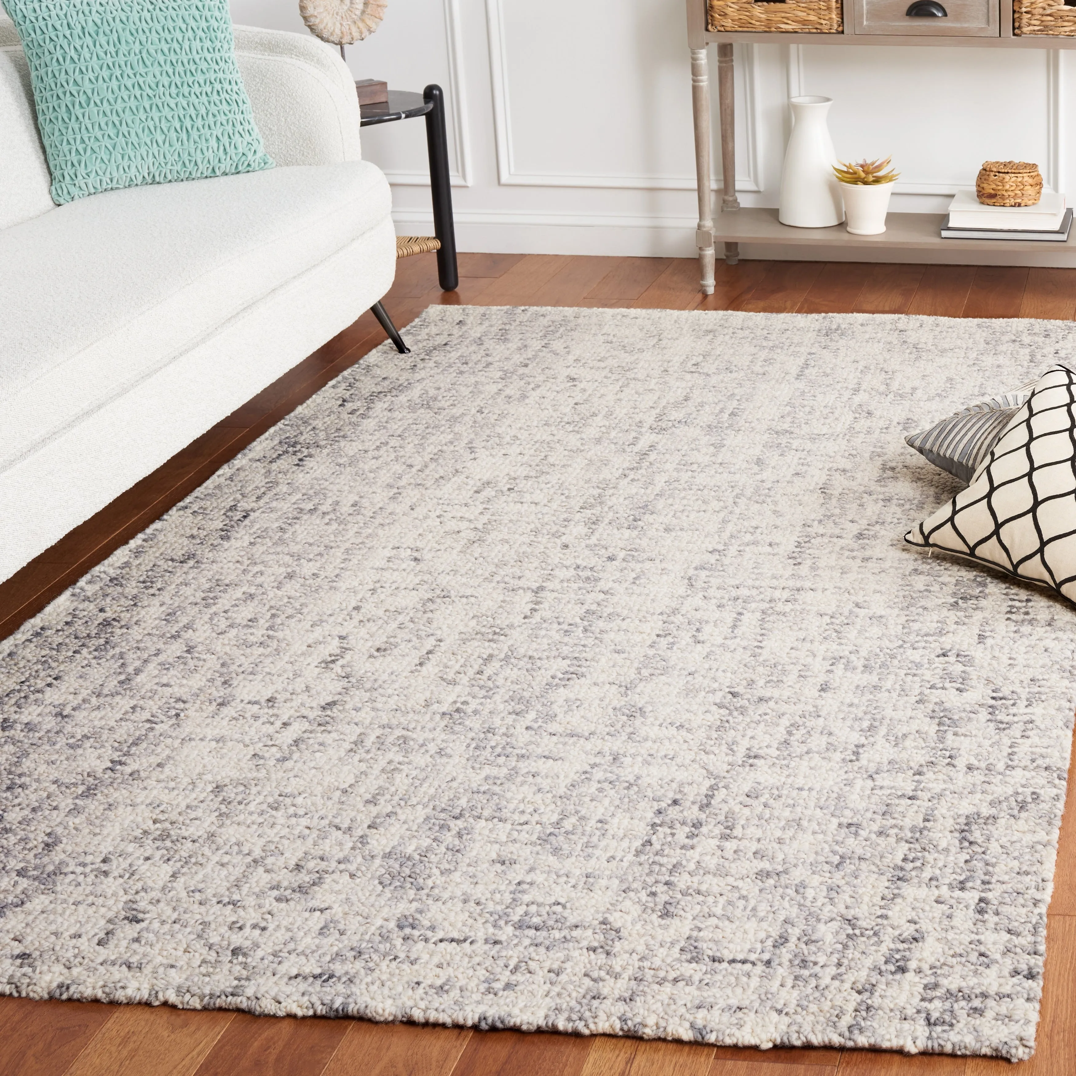 SAFAVIEH Handmade Abstract Euphrasie Modern Wool Rug