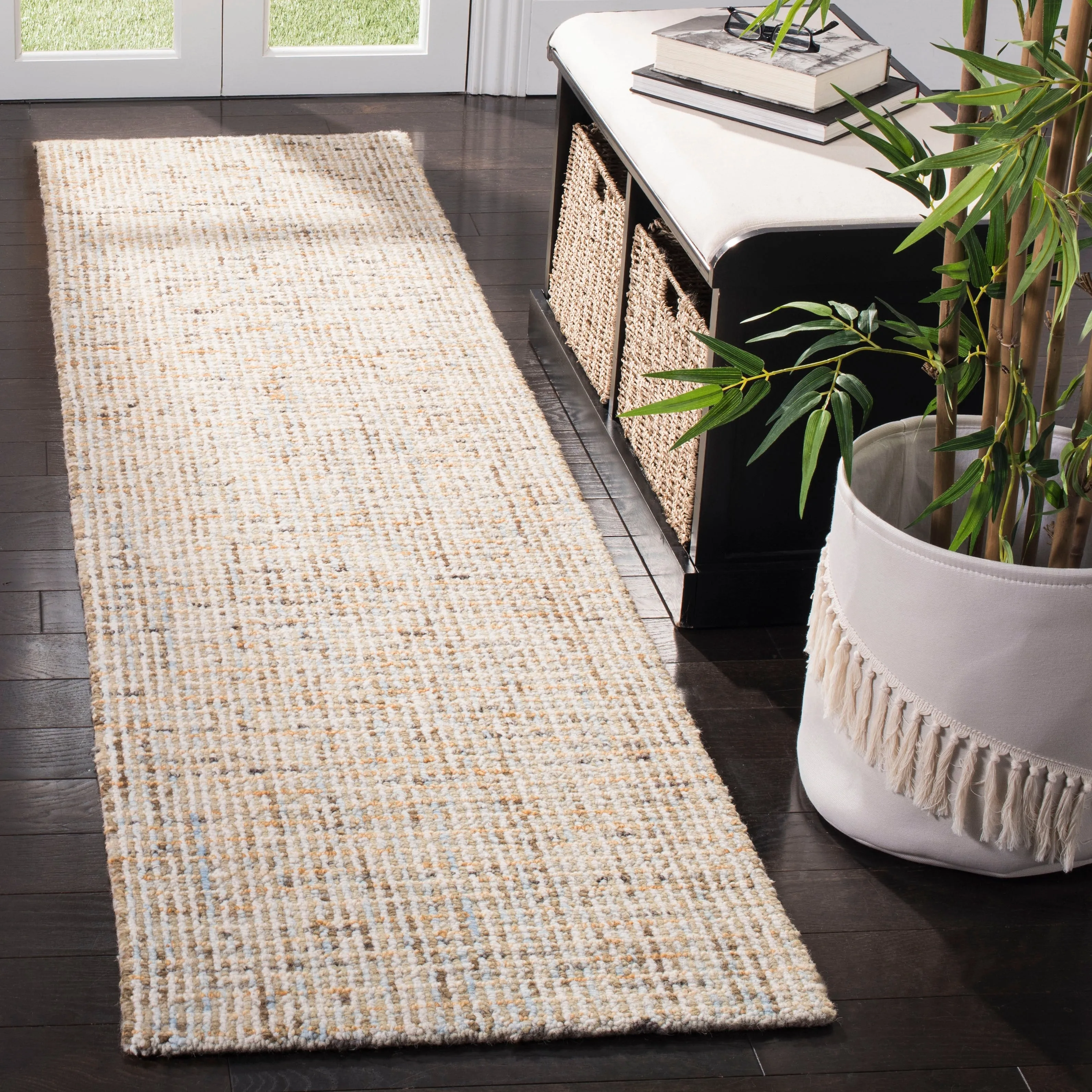SAFAVIEH Handmade Abstract Lotje Modern Wool Rug
