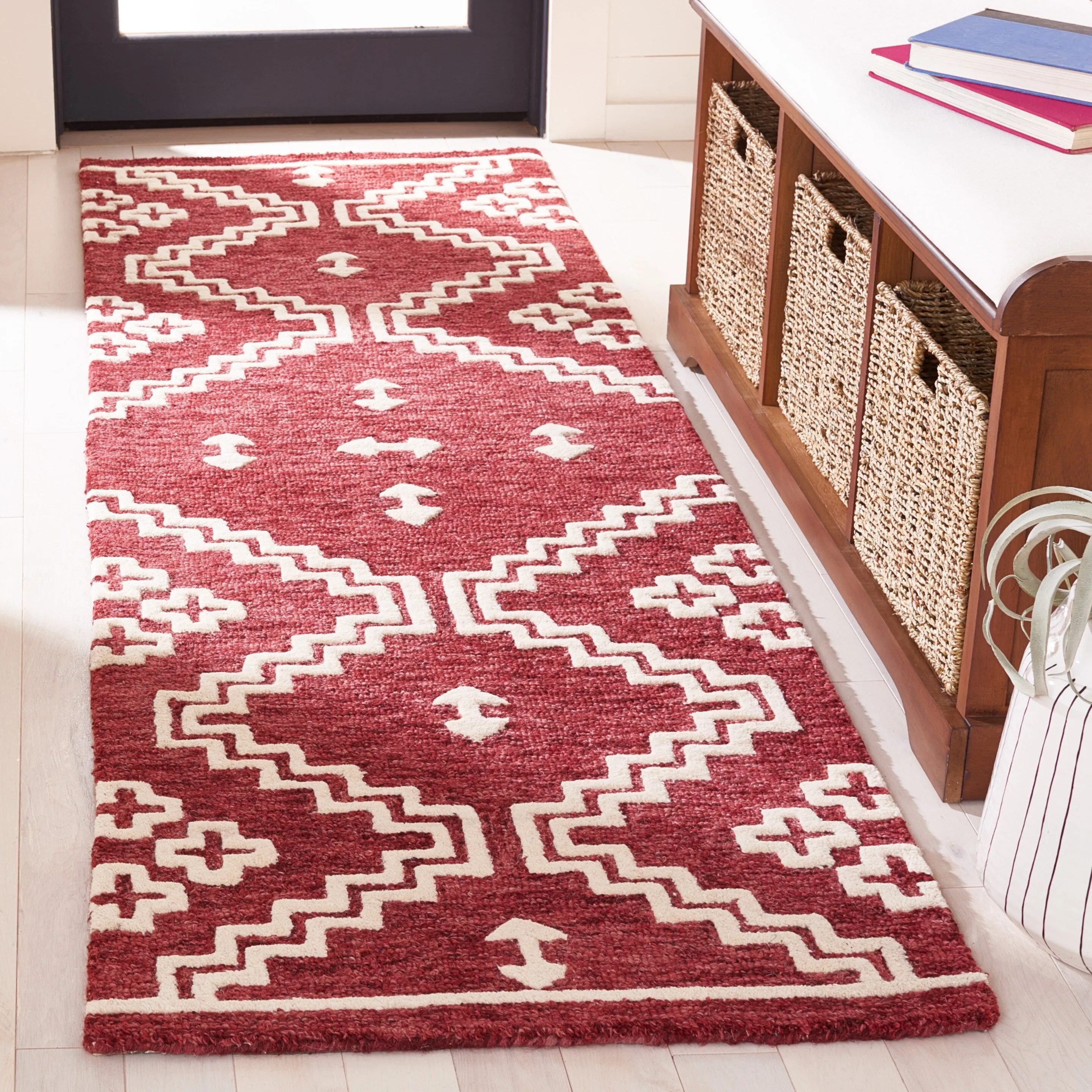 SAFAVIEH Handmade Abstract Ruveyda Modern Wool Rug
