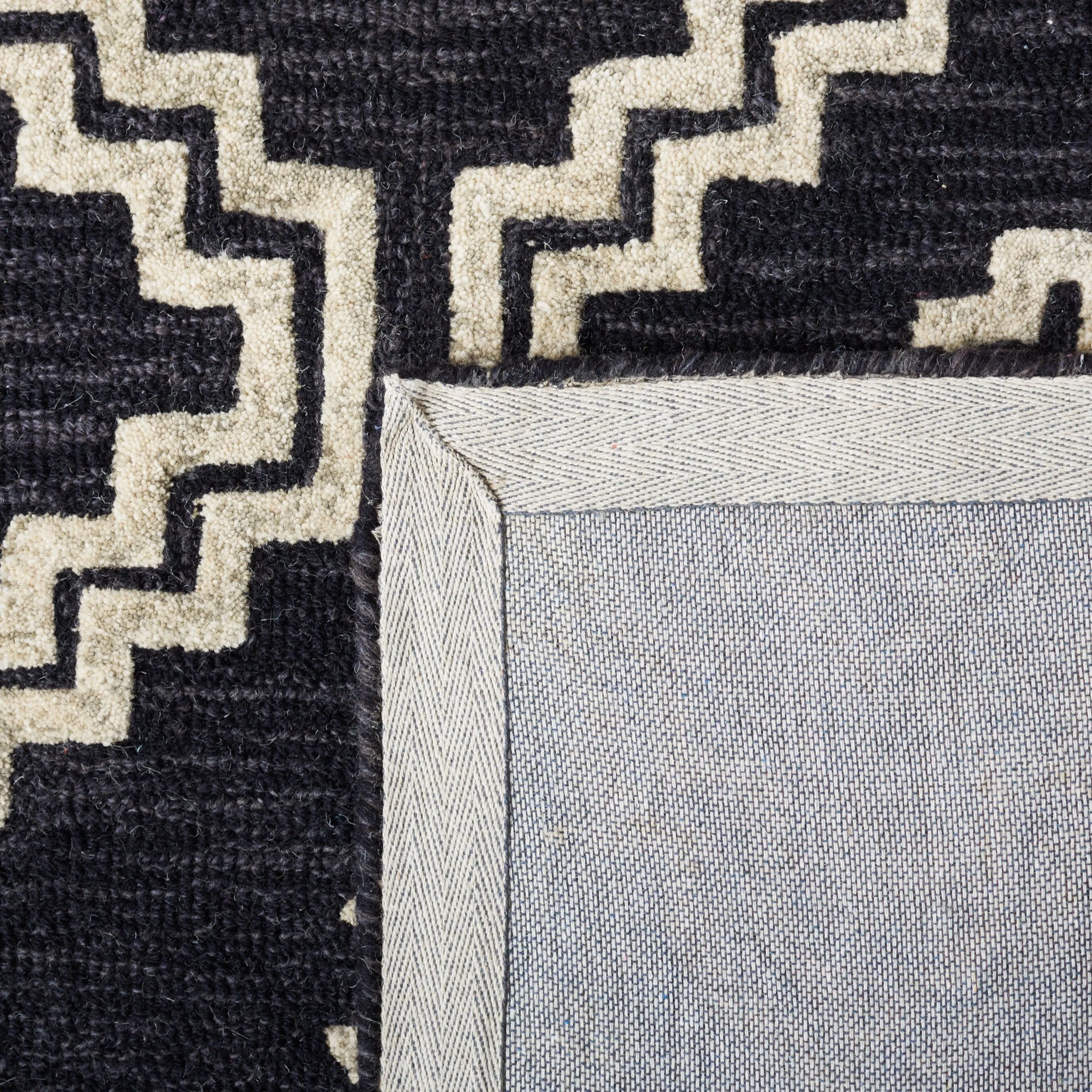 SAFAVIEH Handmade Abstract Ruveyda Modern Wool Rug