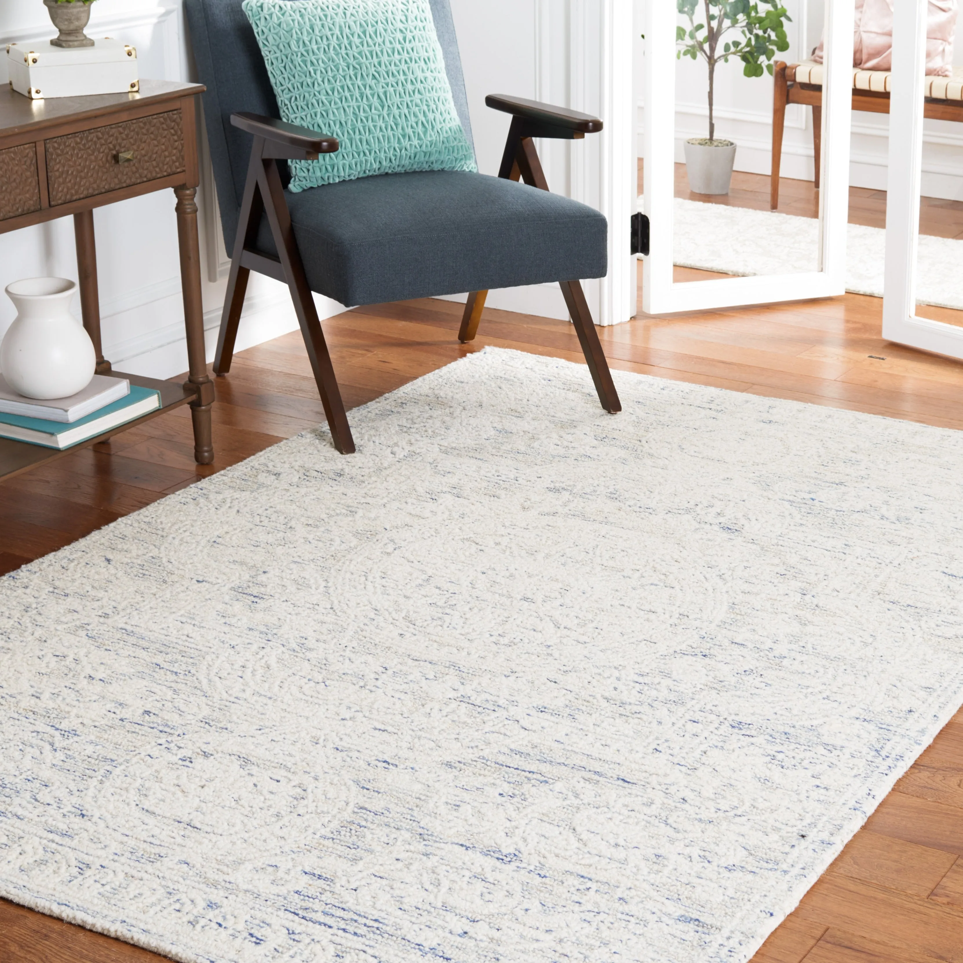 SAFAVIEH Handmade Abstract Torild Medallion Wool Rug