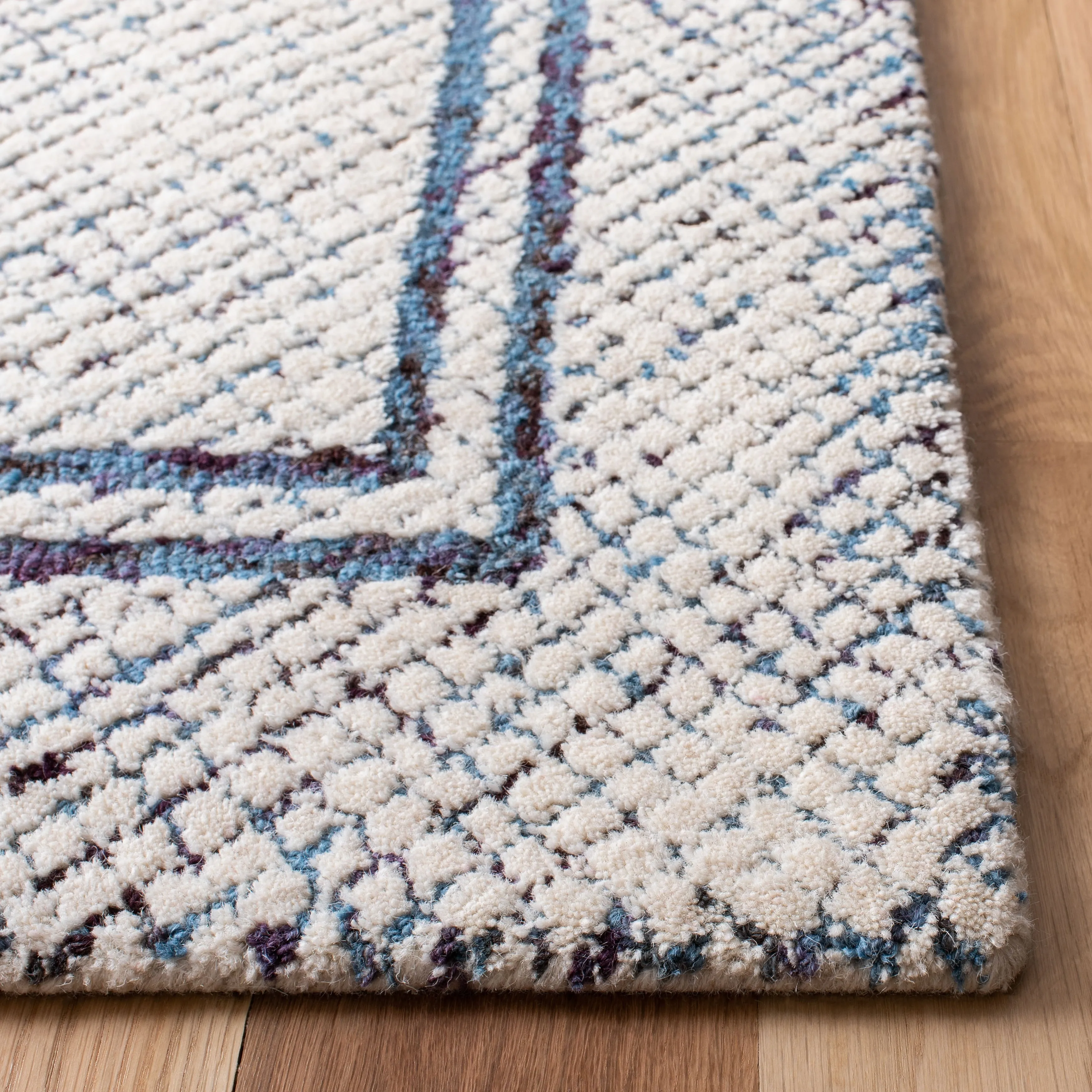 SAFAVIEH Handmade Abstract Yasmina Modern Wool Rug