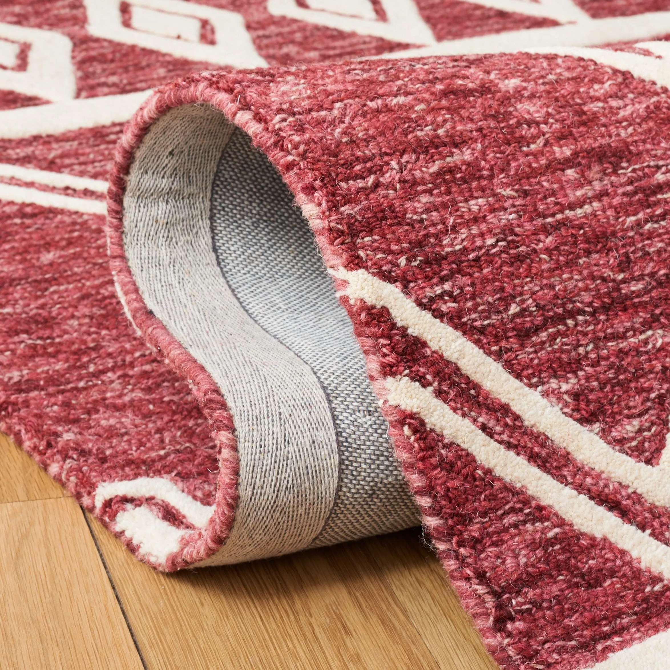 SAFAVIEH Handmade Abstract Zelina Modern Wool Rug