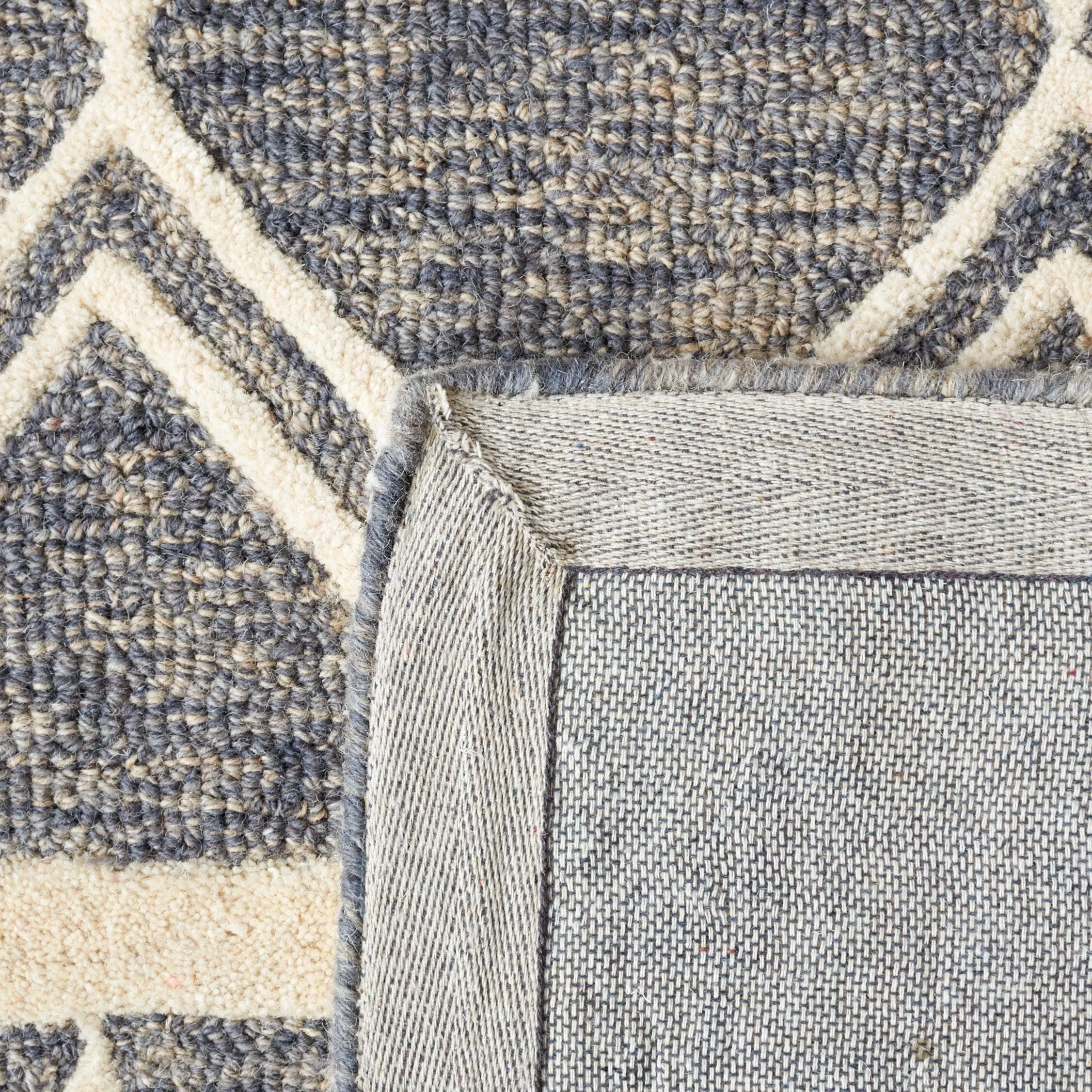 SAFAVIEH Handmade Abstract Zelina Modern Wool Rug