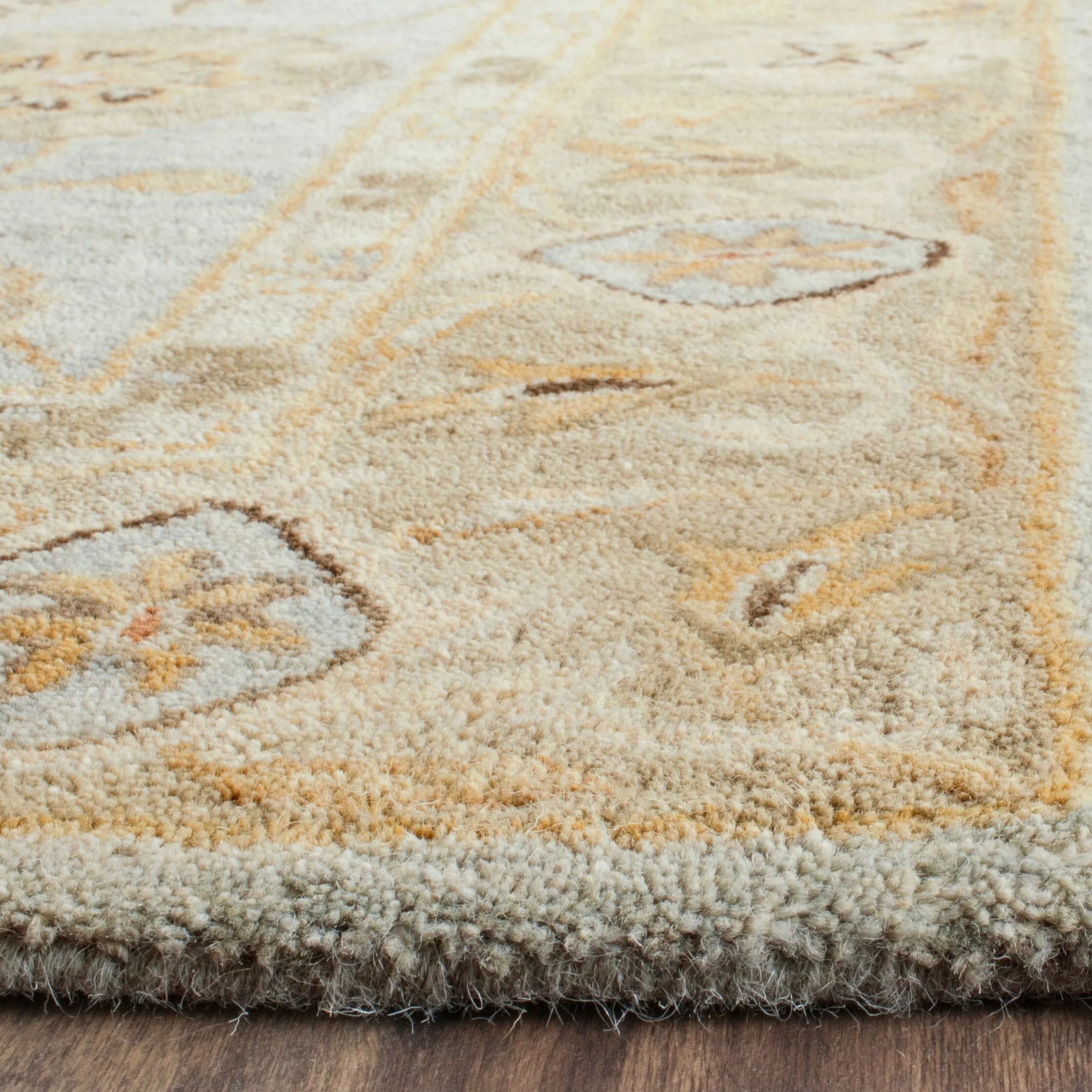 SAFAVIEH Handmade Antiquity Daisy Traditional Oriental Wool Rug