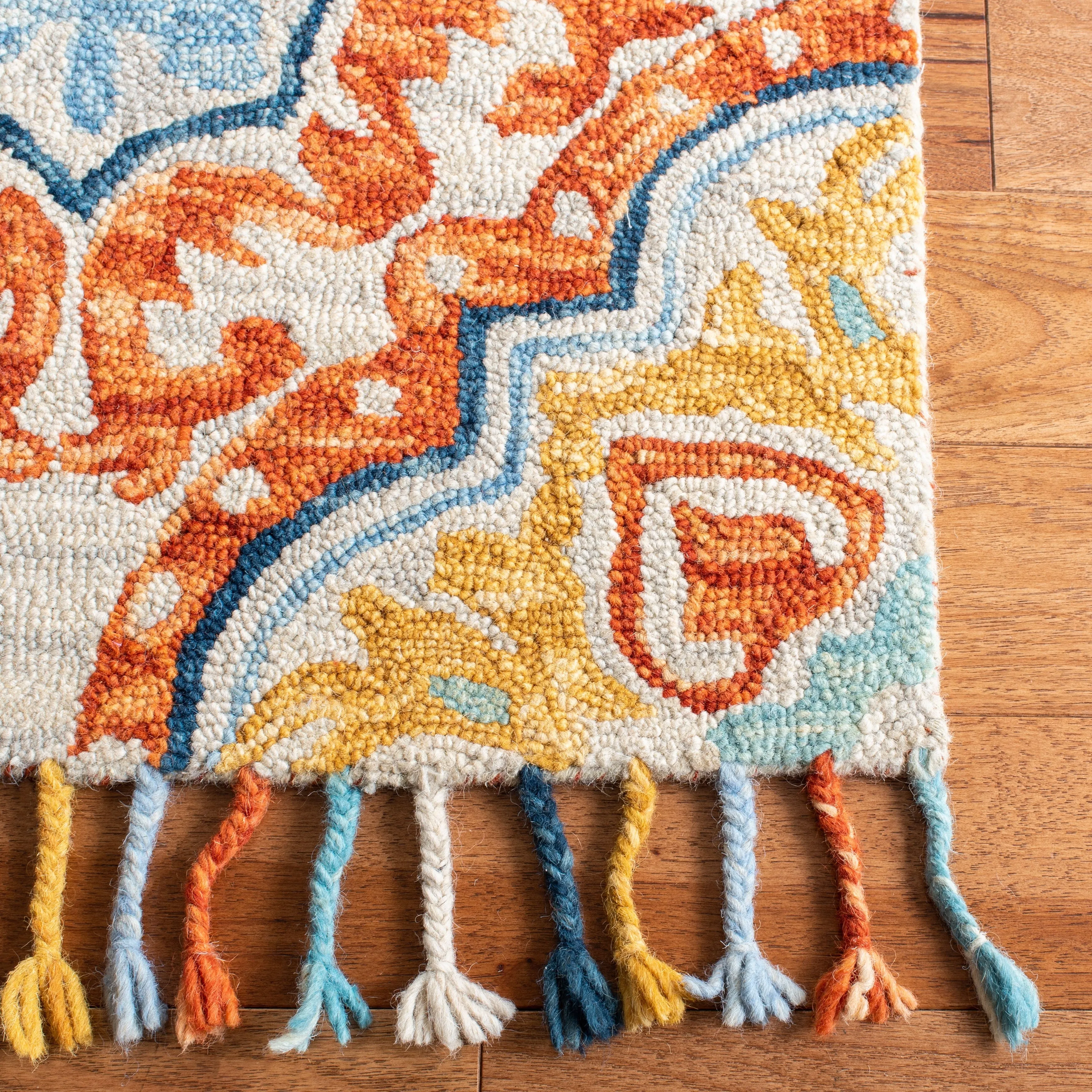SAFAVIEH Handmade Aspen Misao Boho Tassel Wool Rug