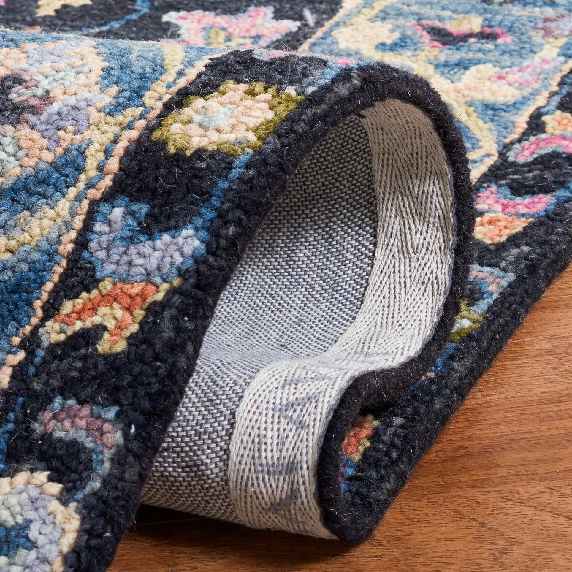 SAFAVIEH Handmade Aspen Yoheved Boho Wool Rug