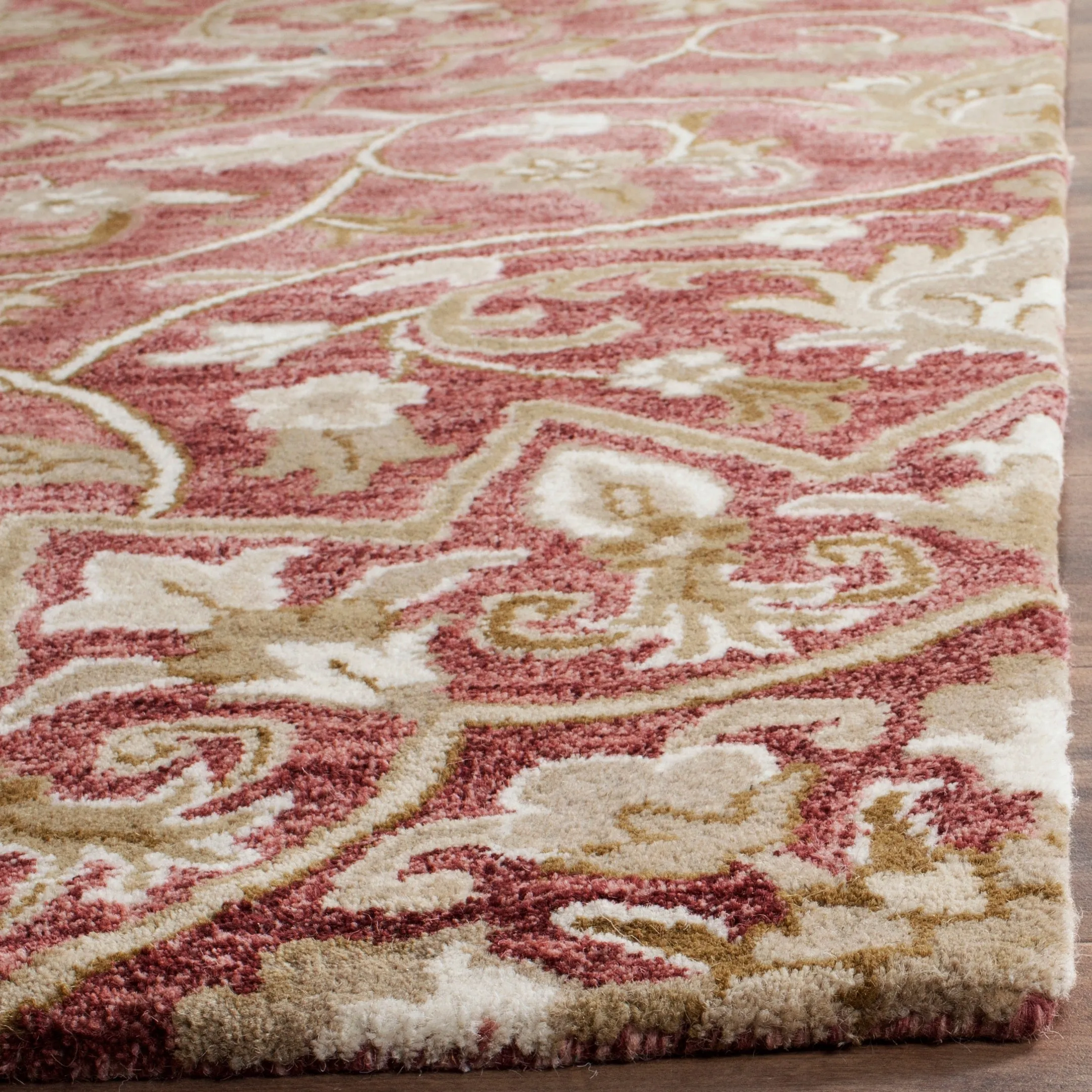 SAFAVIEH Handmade Bella Zaharinka Modern Floral Wool Rug