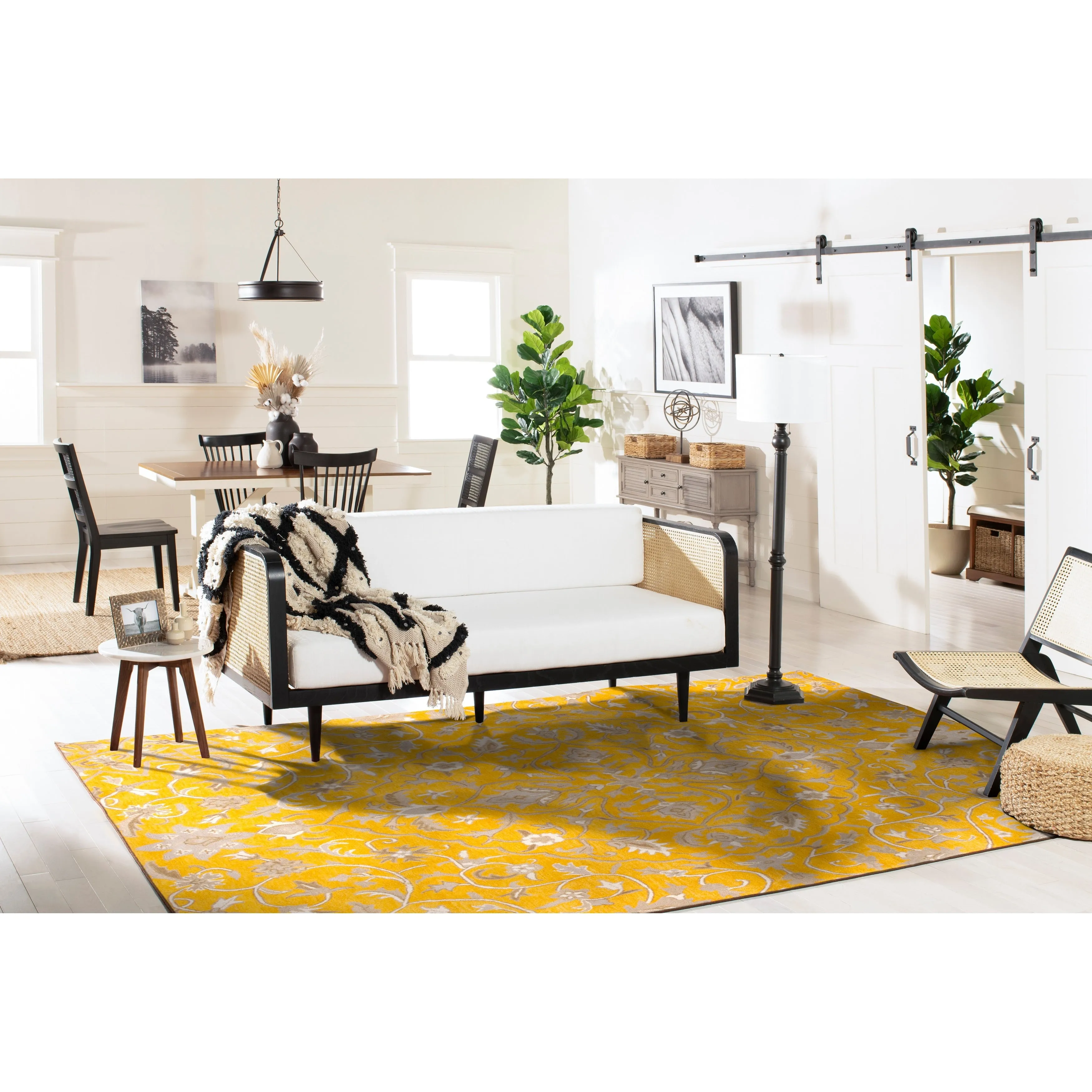 SAFAVIEH Handmade Bella Zaharinka Modern Floral Wool Rug