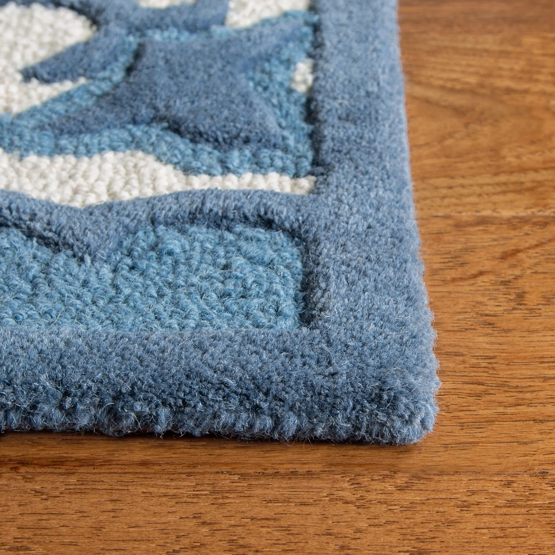 SAFAVIEH Handmade Bellagio Ronak Modern Oriental Wool Rug
