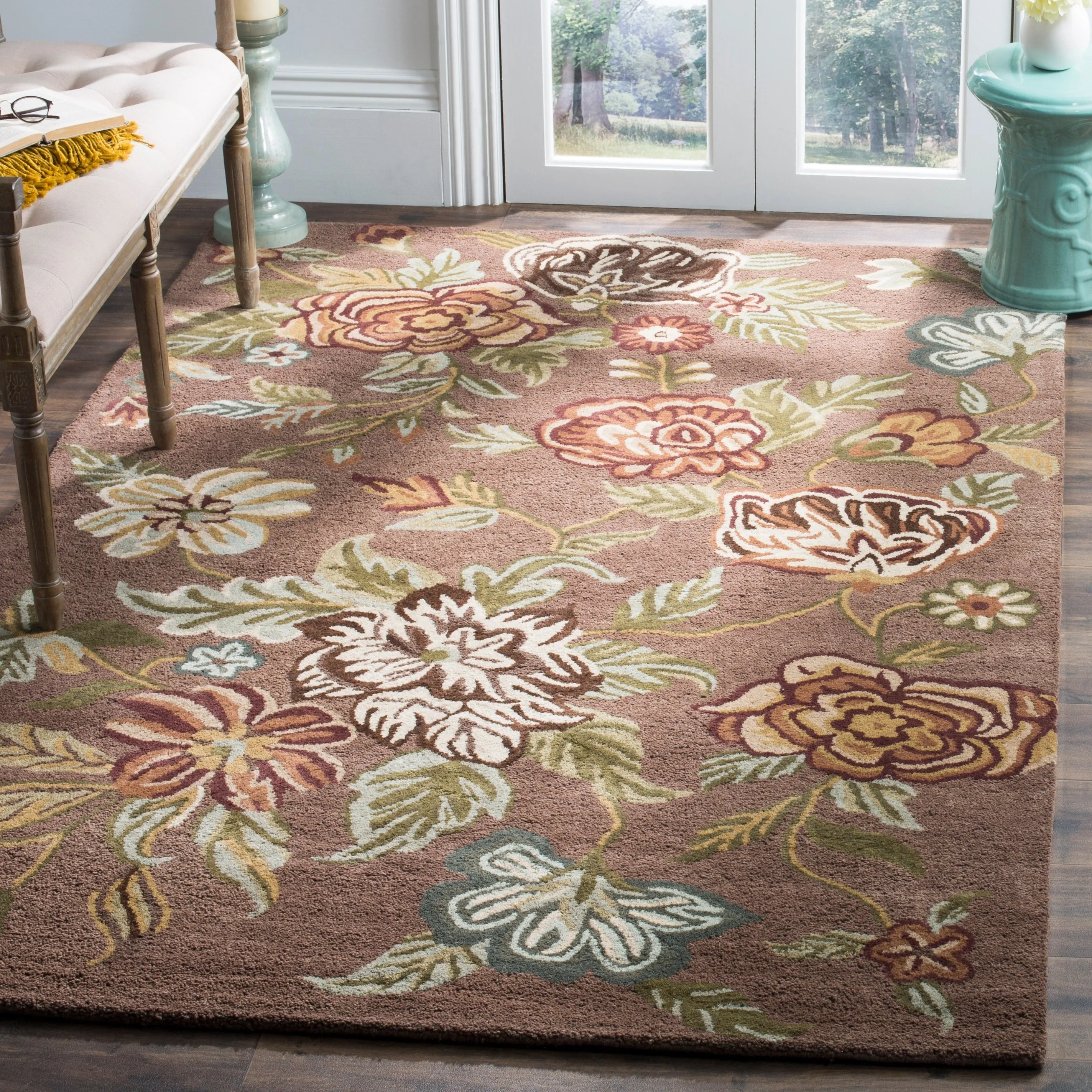 SAFAVIEH. Handmade Blossom Nergis Modern Floral Wool Rug