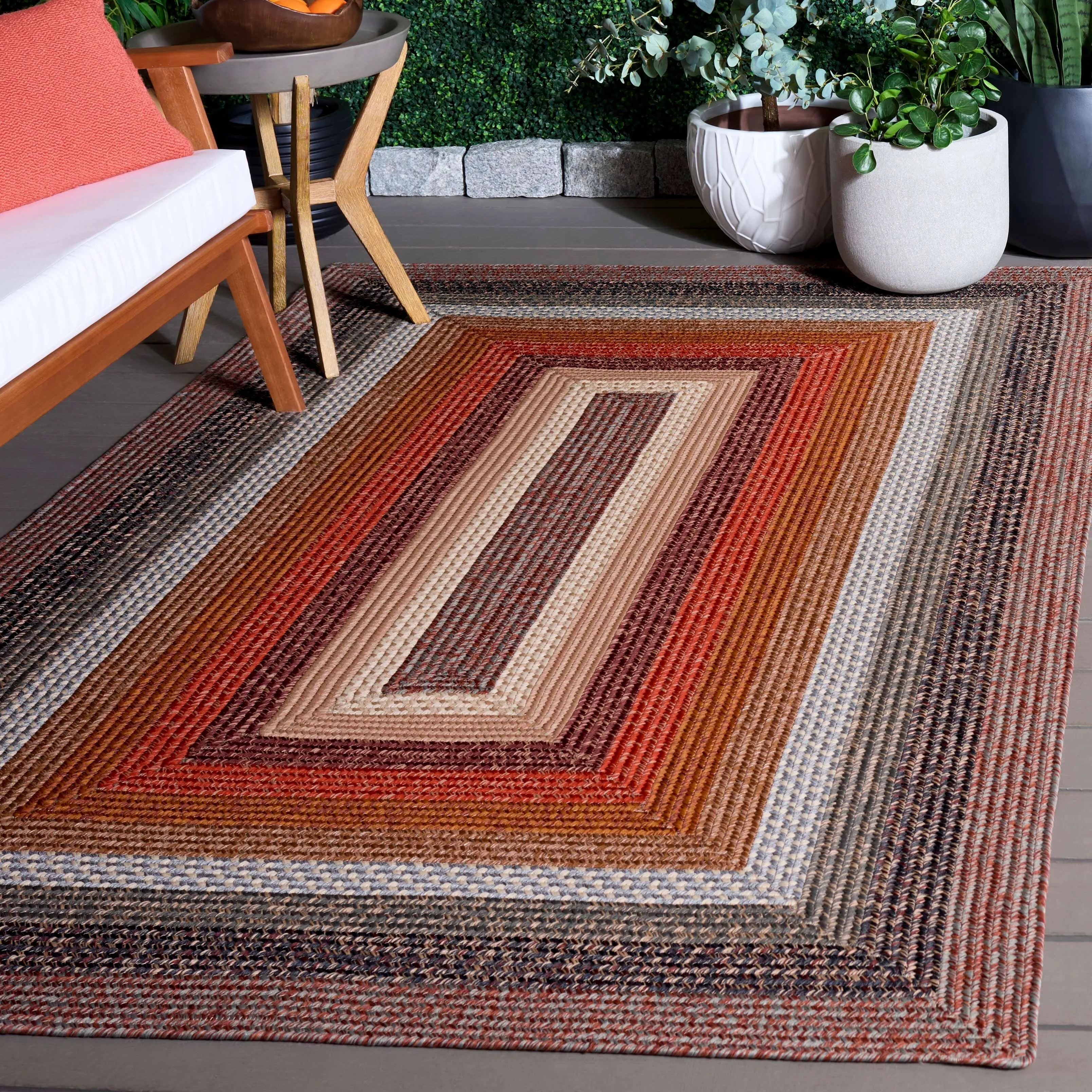 SAFAVIEH Handmade Braided Gula Machine Washable Country Rug