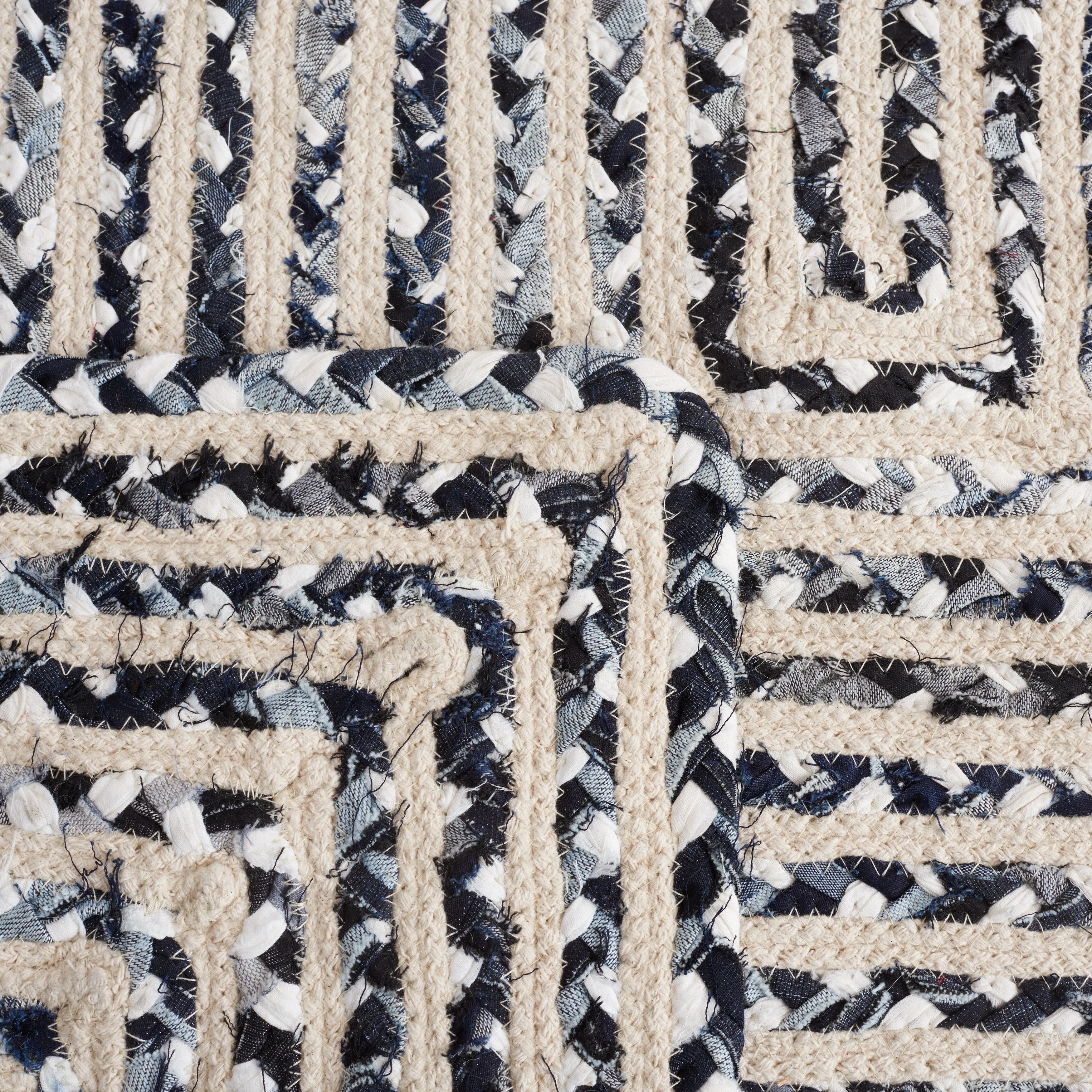 SAFAVIEH Handmade Braided Tadako Cotton Rug