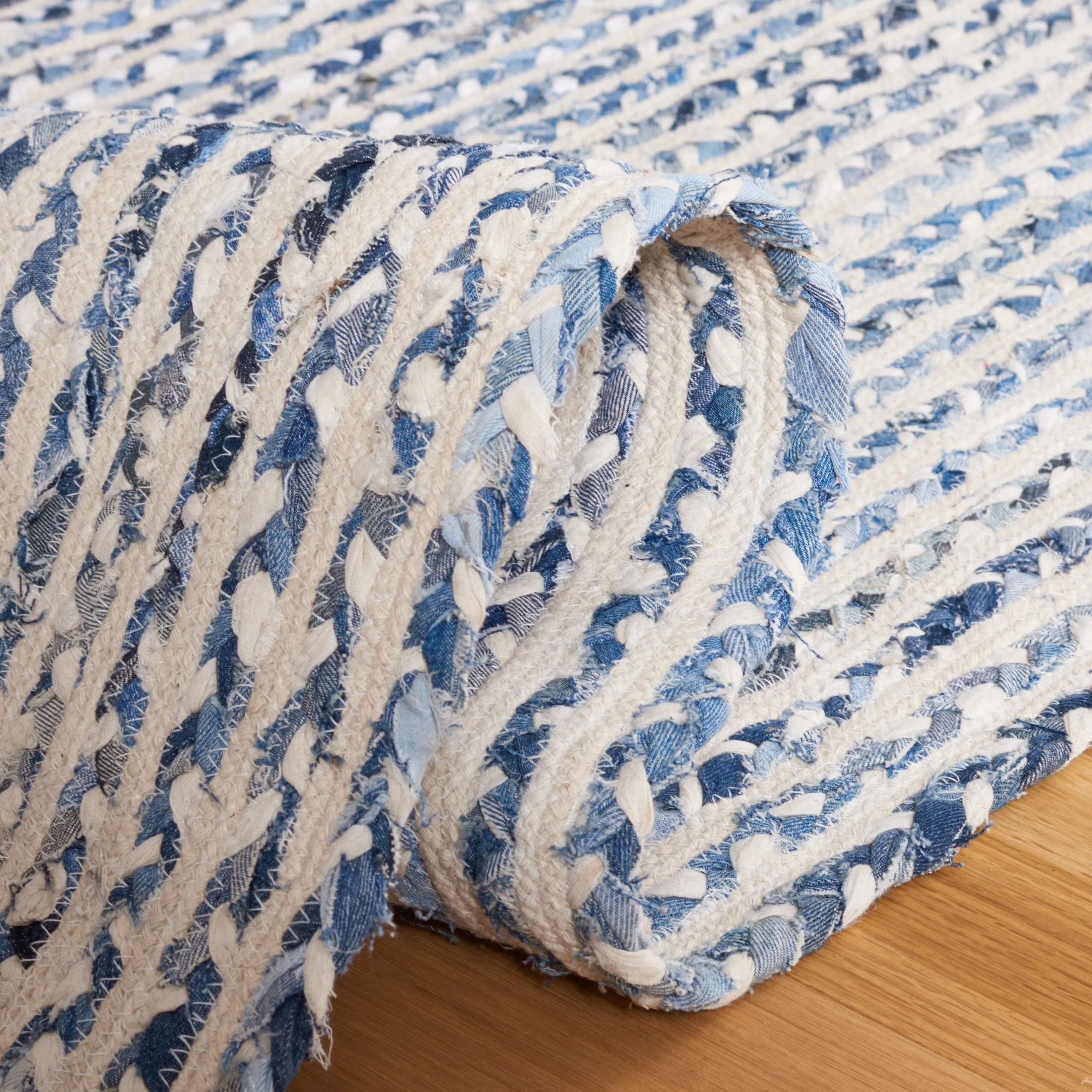 SAFAVIEH Handmade Braided Tadako Cotton Rug